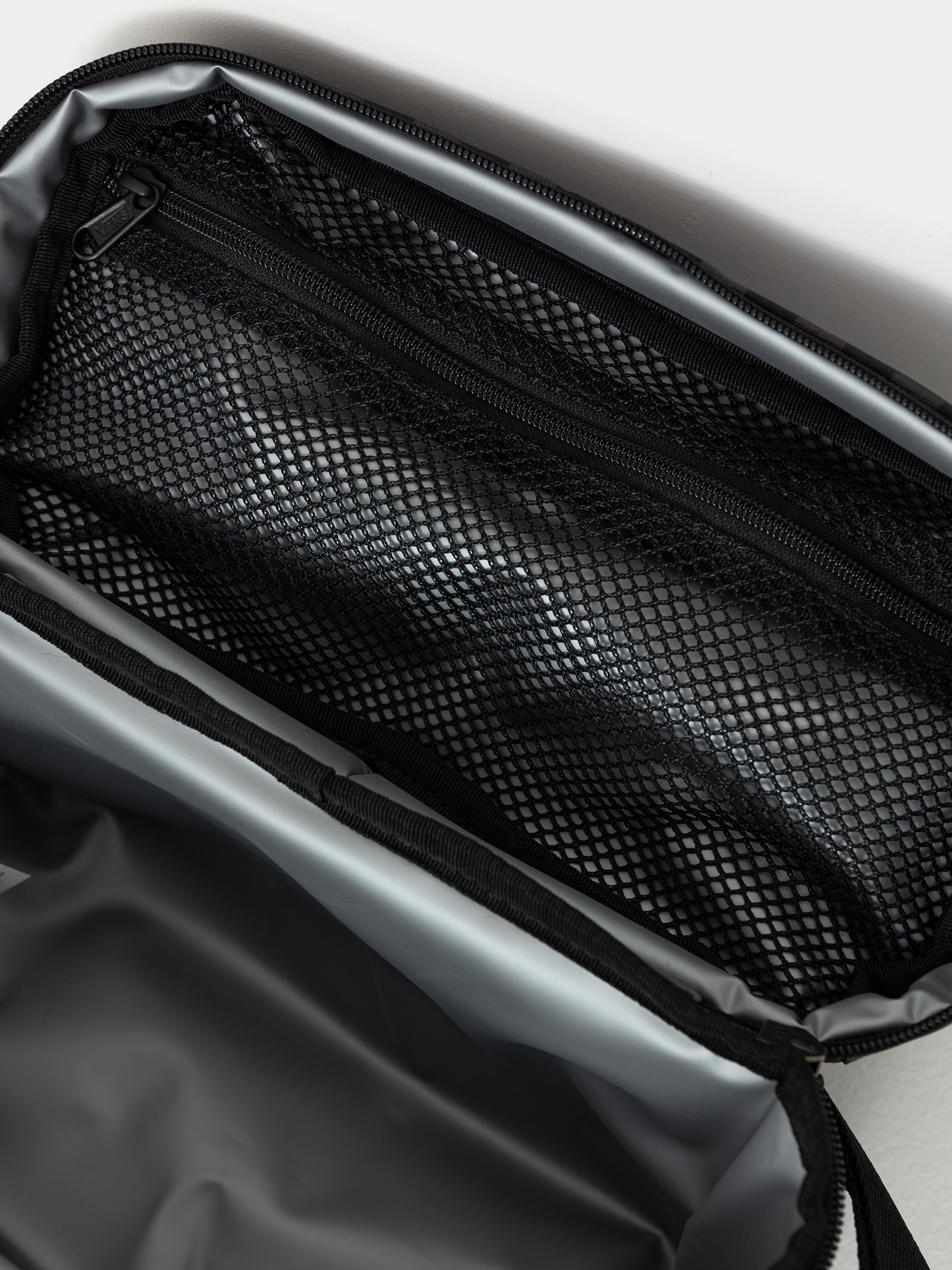 Vans Old Skool Lunch Bag Táska (black/charcoal)