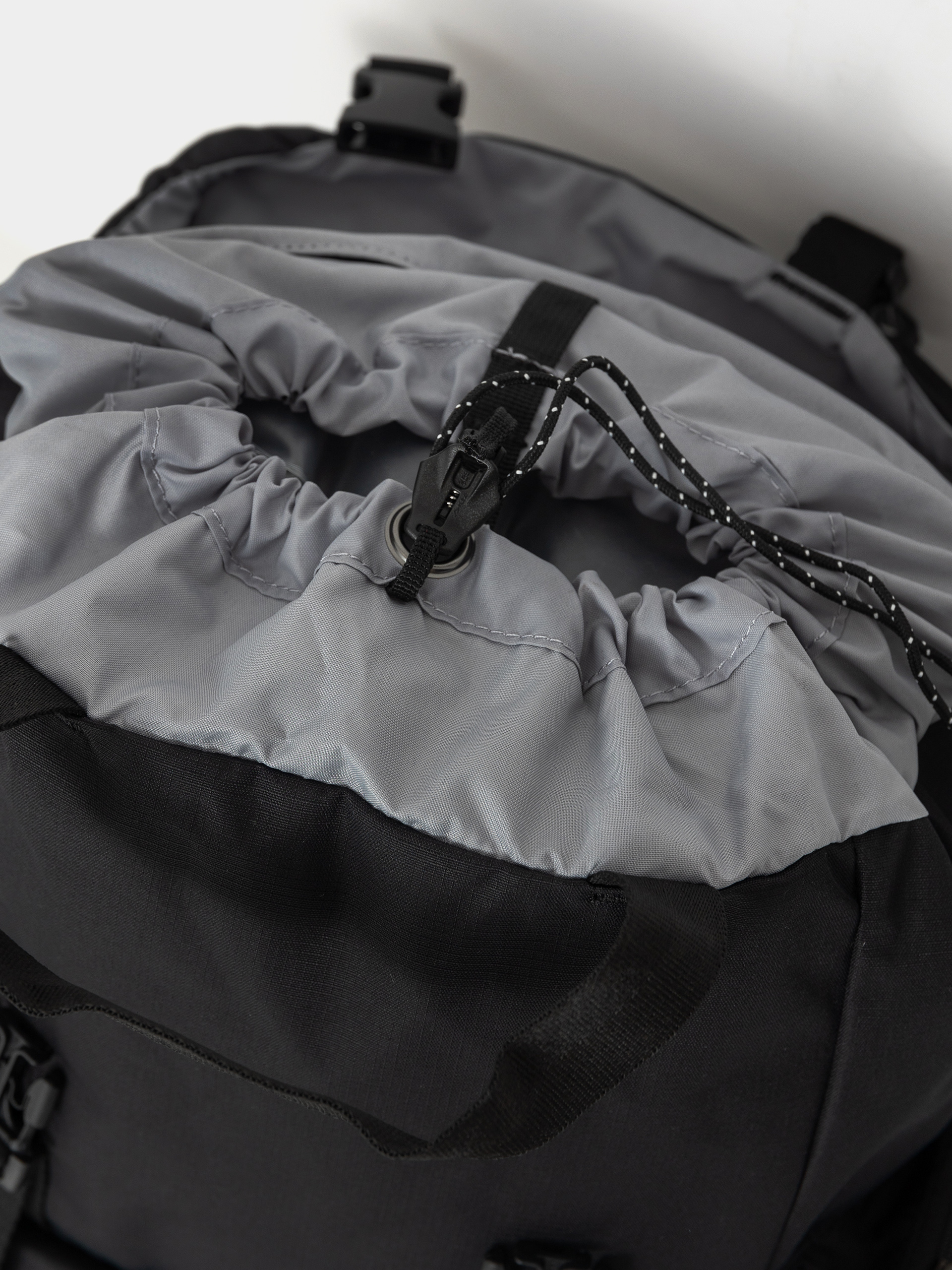 Columbia Trail Traveler 28L Hátizsák (black)