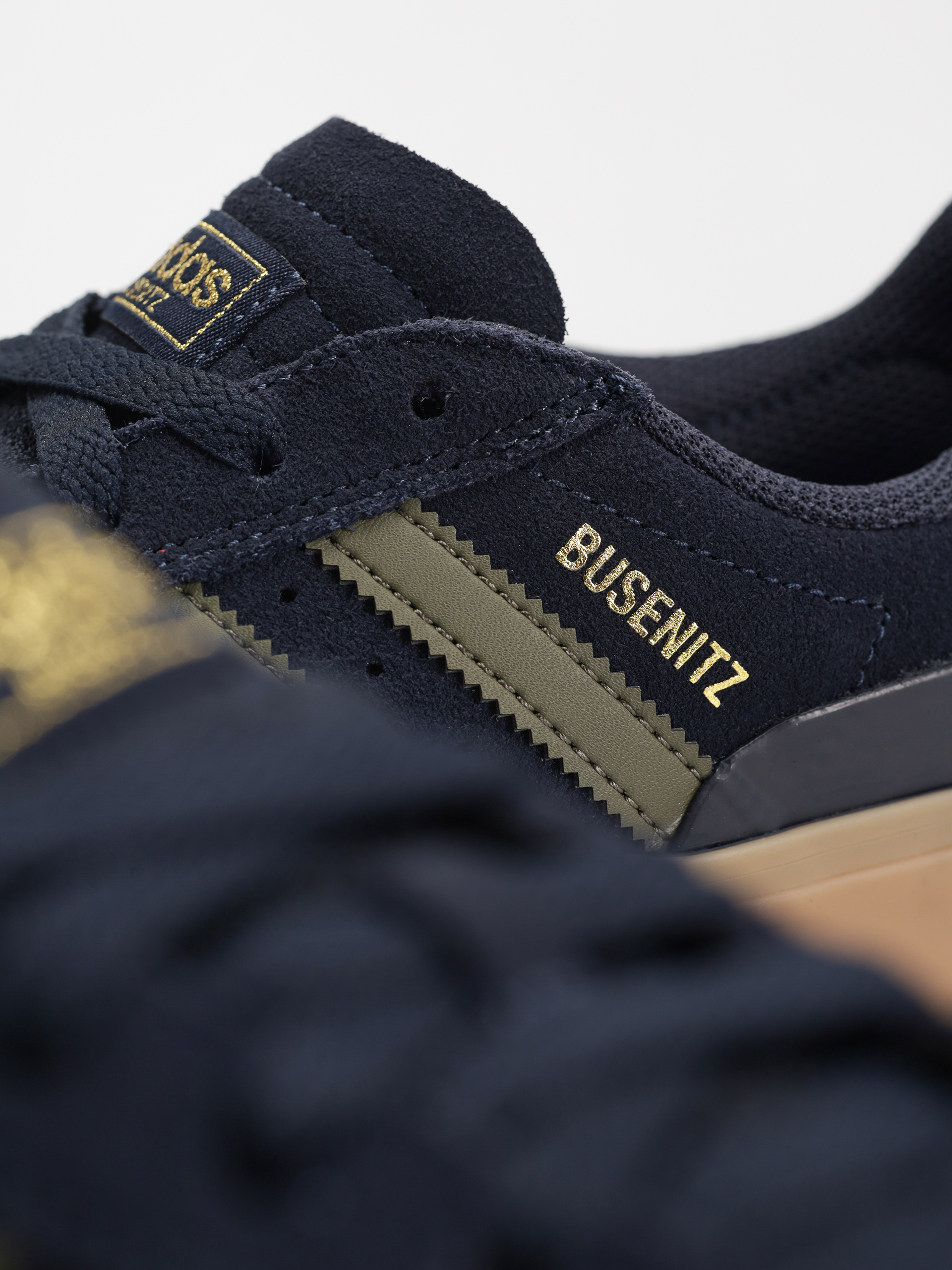 adidas Busenitz Vulc II Cipők (legink/olistr/goldmt)
