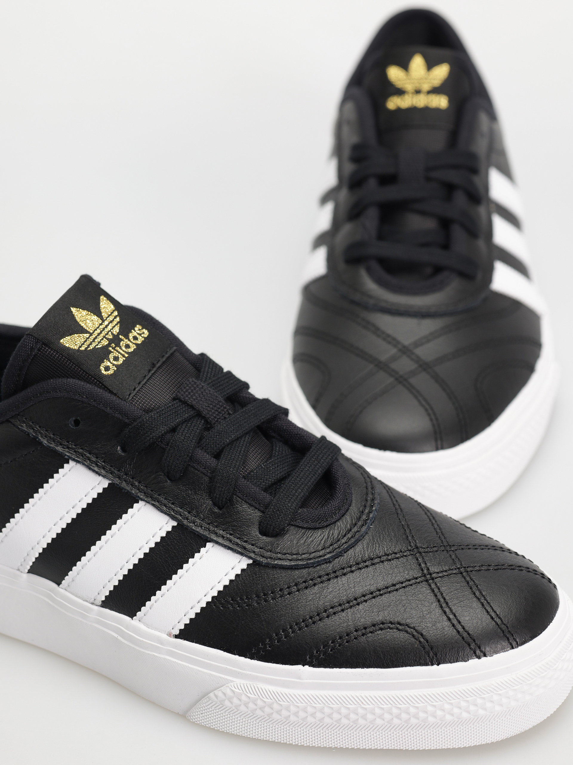 adidas Adi Ease Cipők (cblack/ftwwht/goldmt)