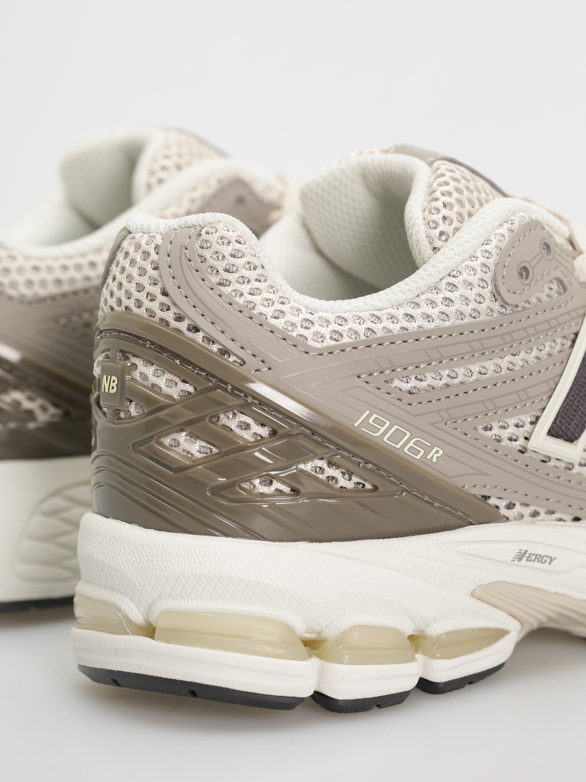 New Balance 1906 JR Cipők (arid stone)