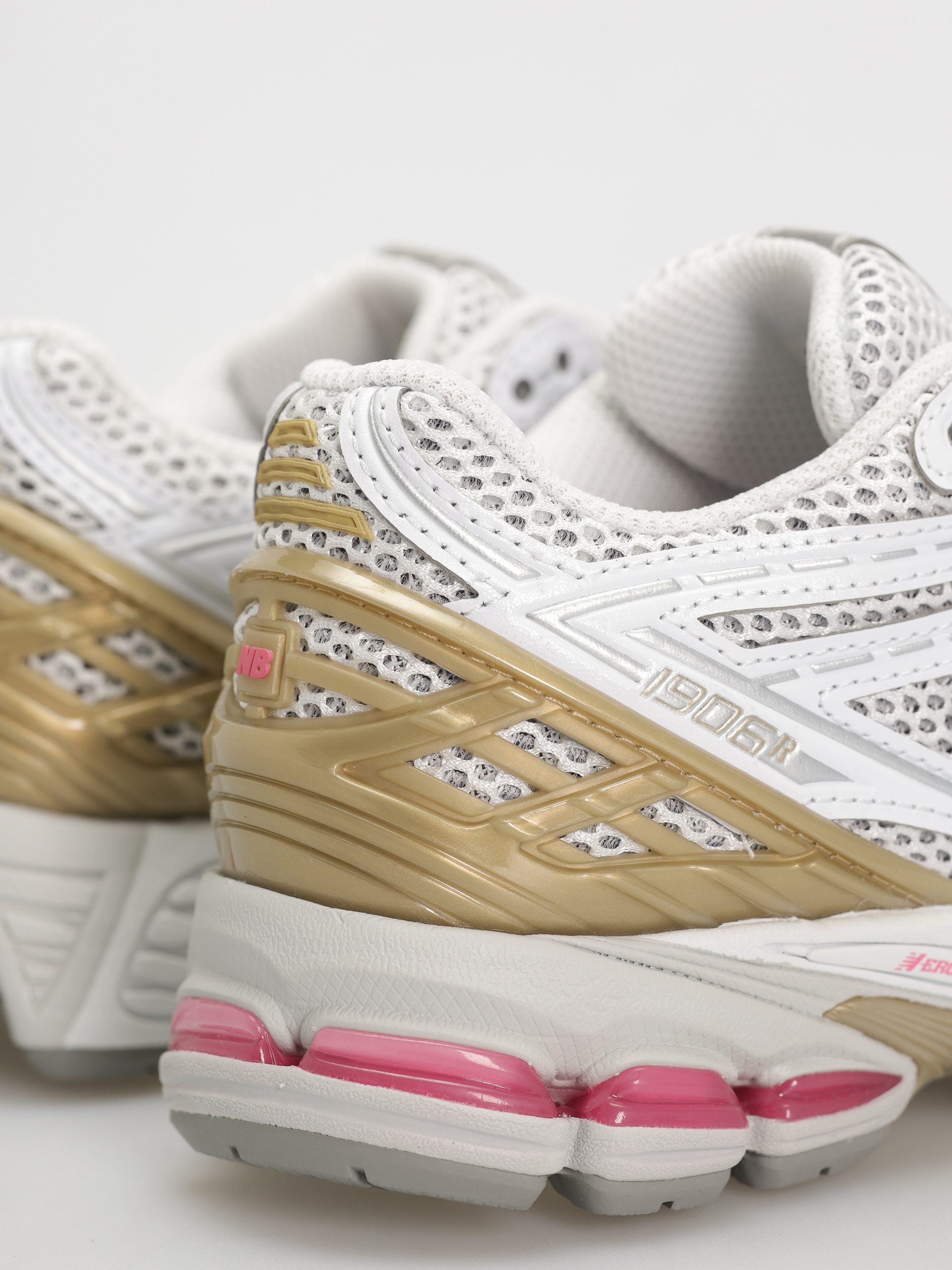 New Balance 1906 Cipők (silver metallic)