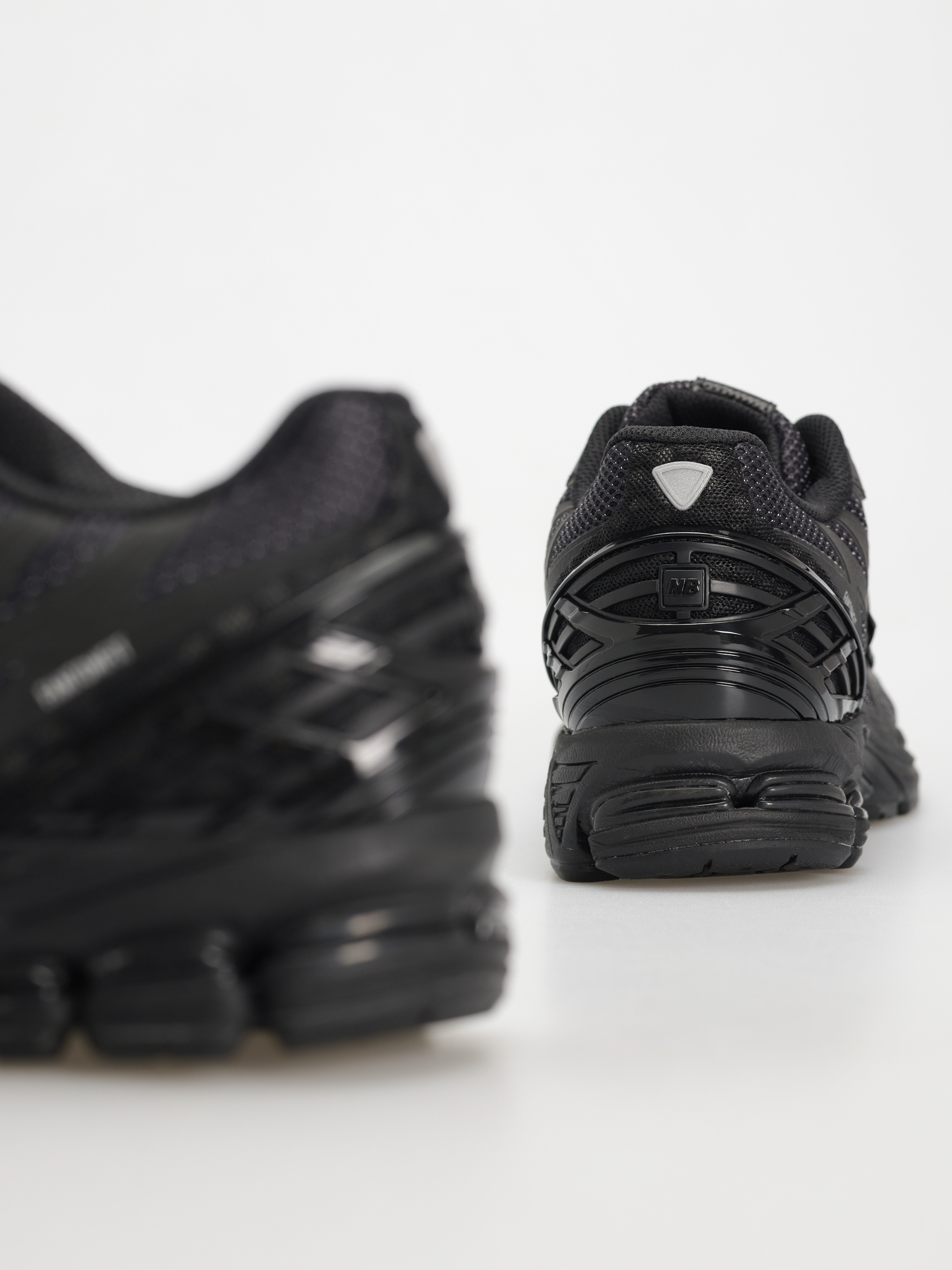 New Balance 1906 Cipők (black)