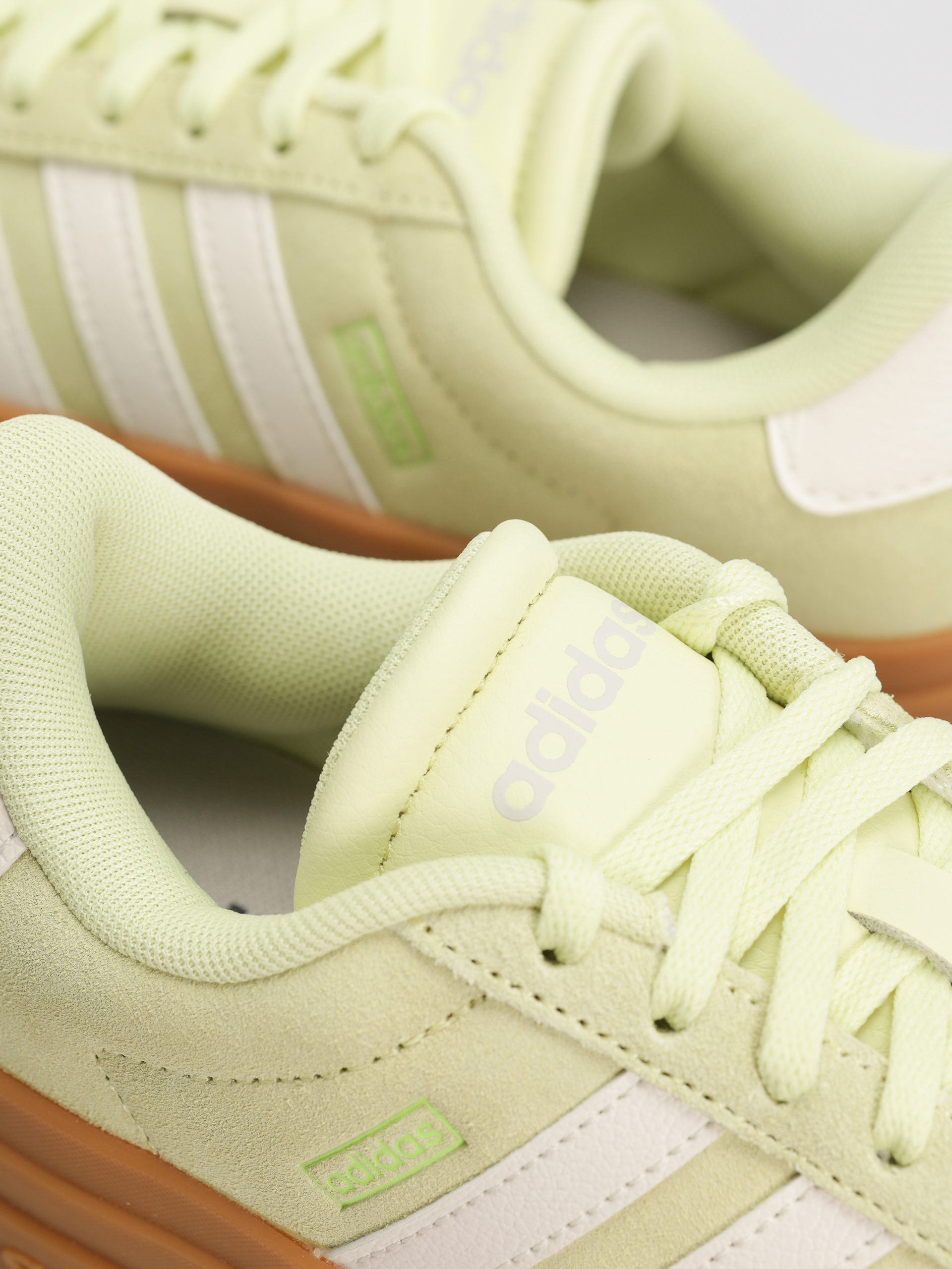 adidas Vl Court Bold Wmn Cipők (iceyel/owhite/luclem)