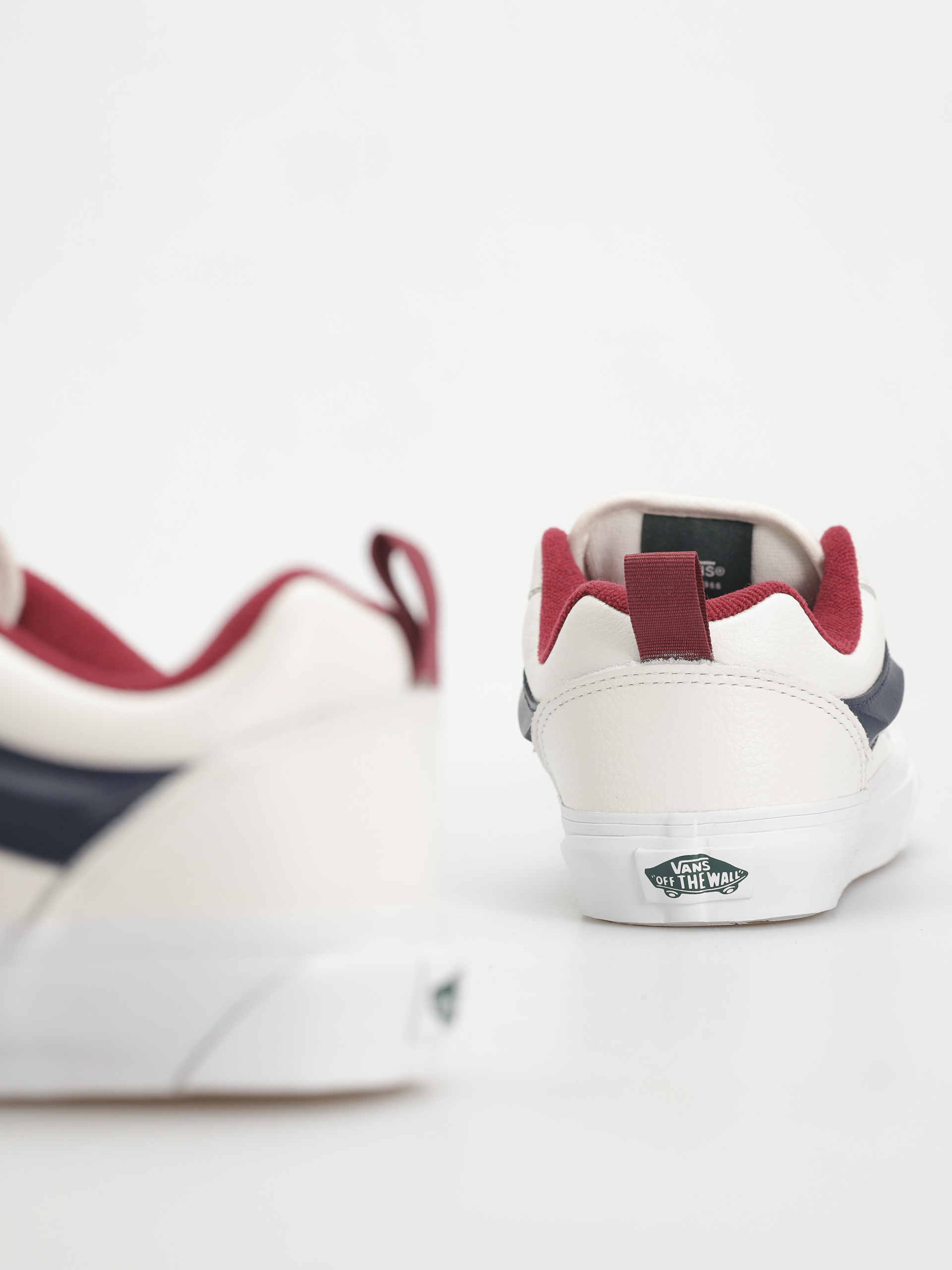 Vans Knu Skool Cipők (varsity white/multi)