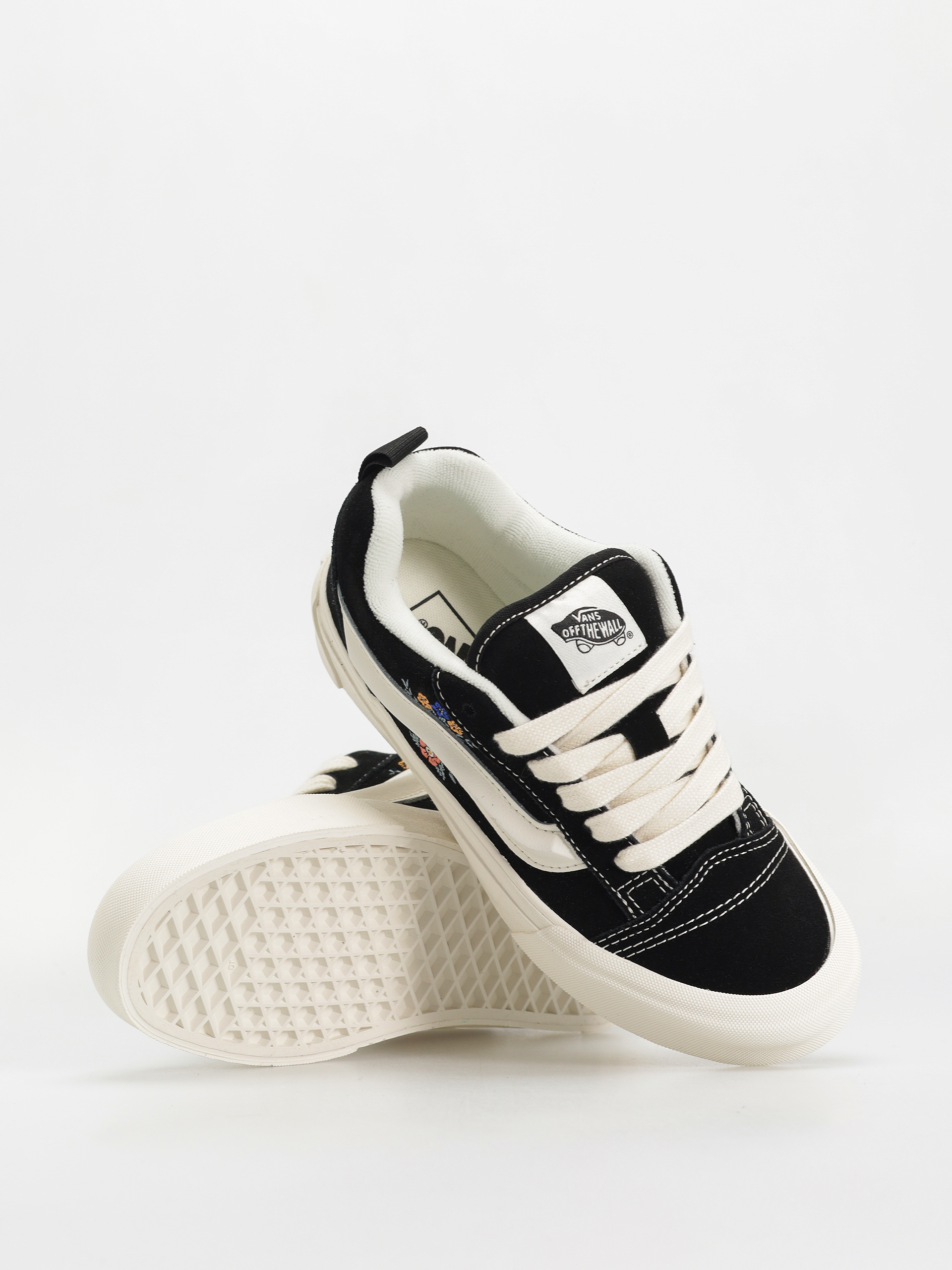 Vans Knu Skool Cipők (black floral)