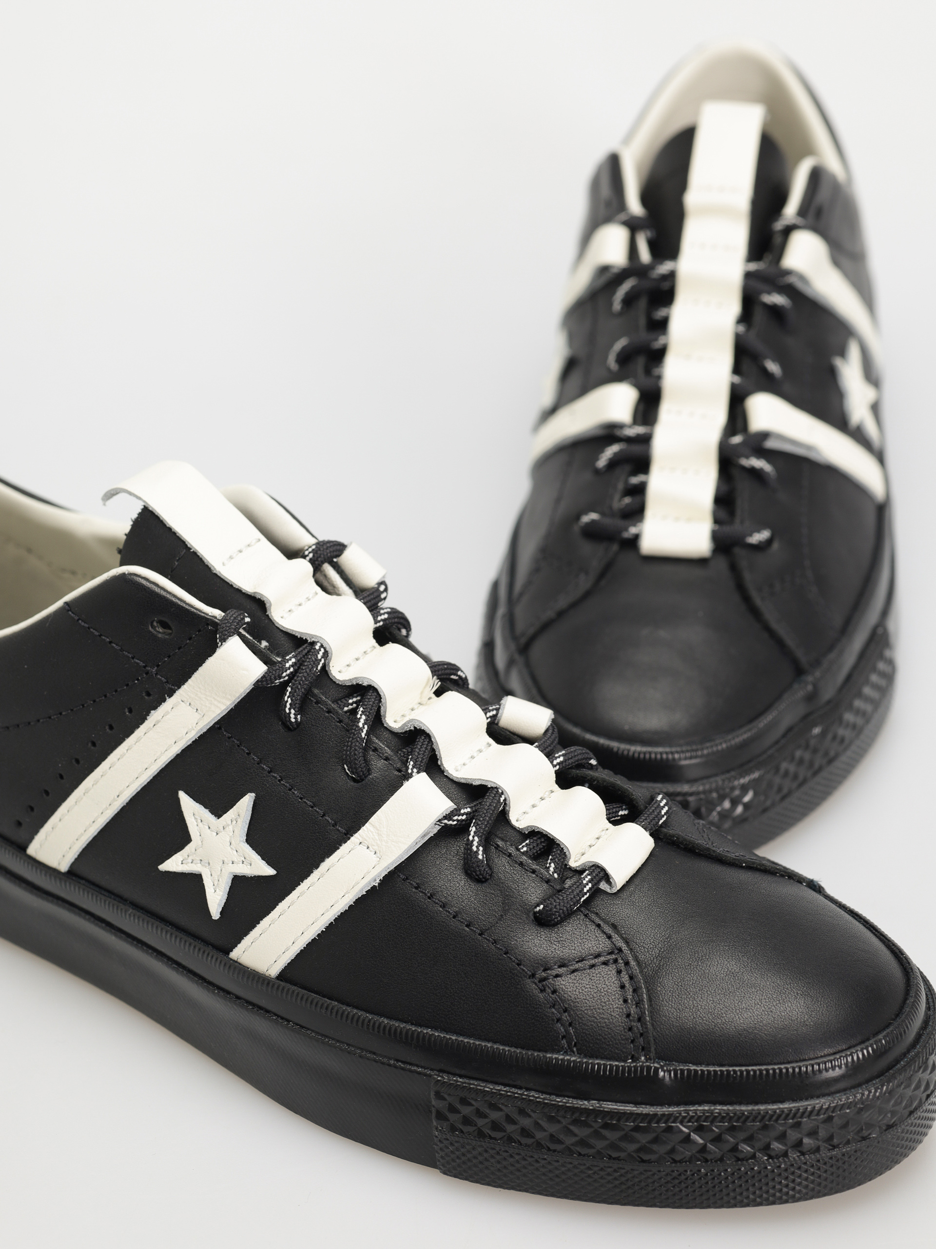 Cipők Converse X Bobby De Keyzer One Star Academy Pro (black/egret/black)