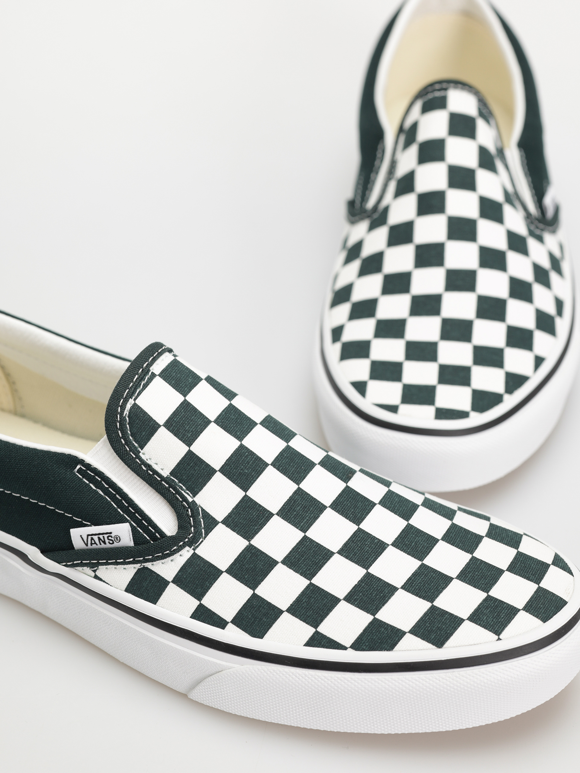 Vans Classic Slip On Cipők (color theory checkerboard scarab)