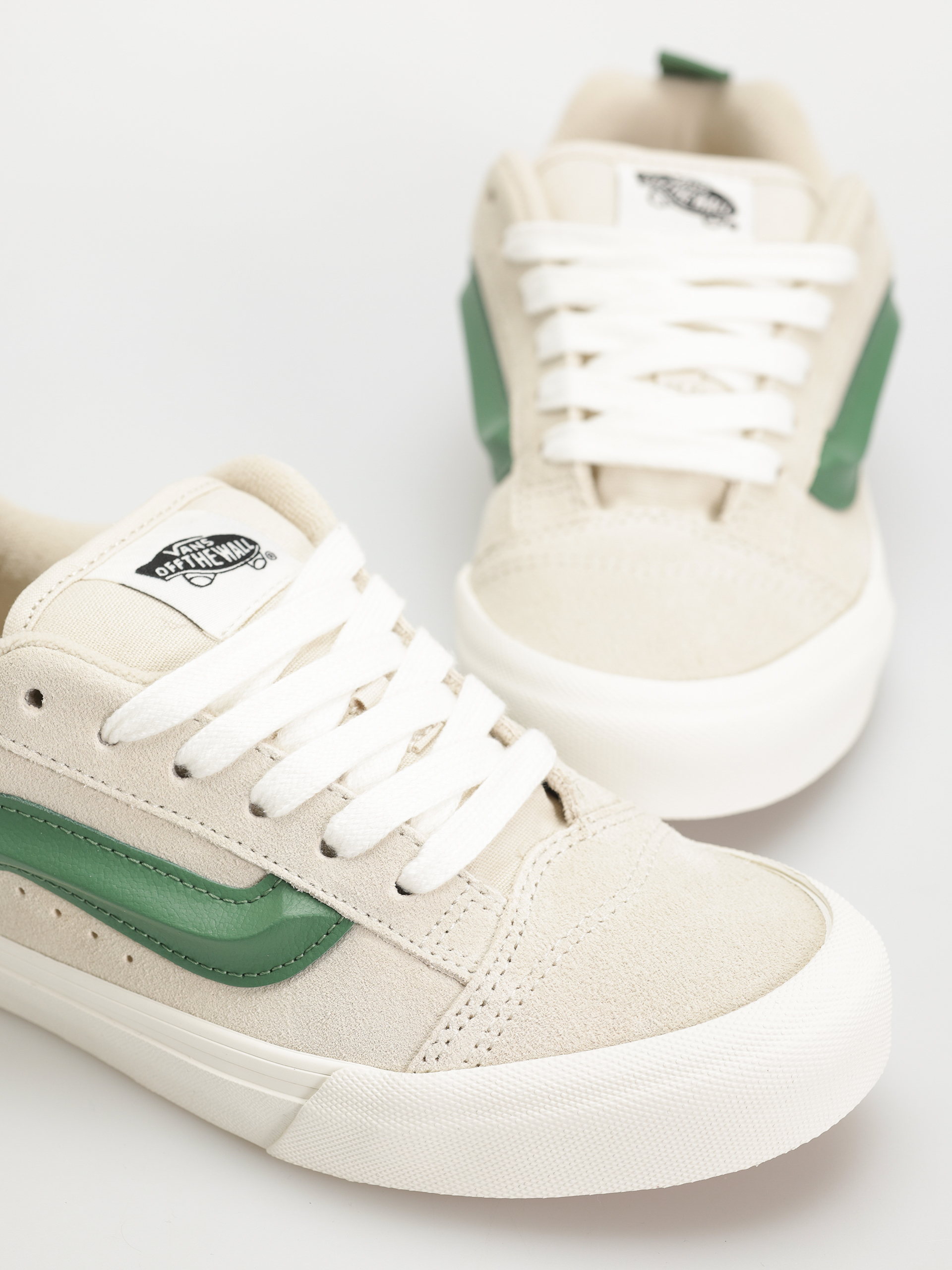 Vans Knu Skool Cipők (vintage suede white/multi)