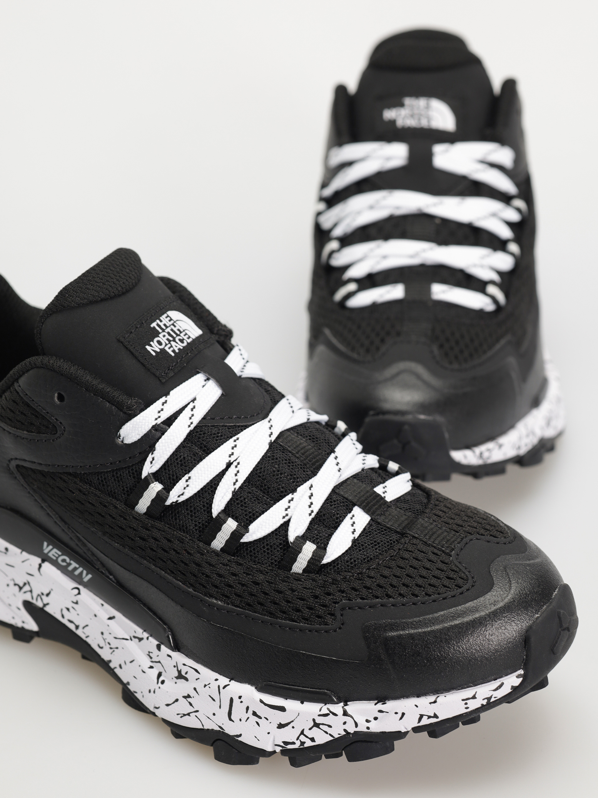 The North Face Vectiv Taraval Wmn Cipők (tnf black/tnf white)