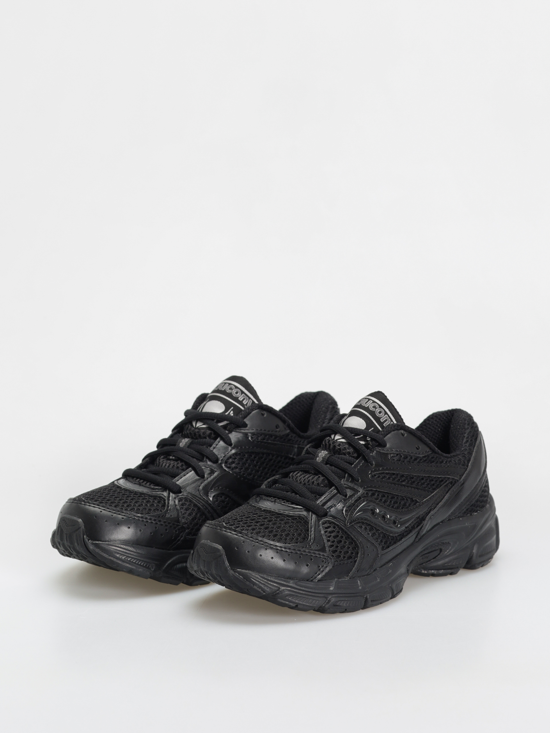 Saucony Ride Millenium Cipők (black)