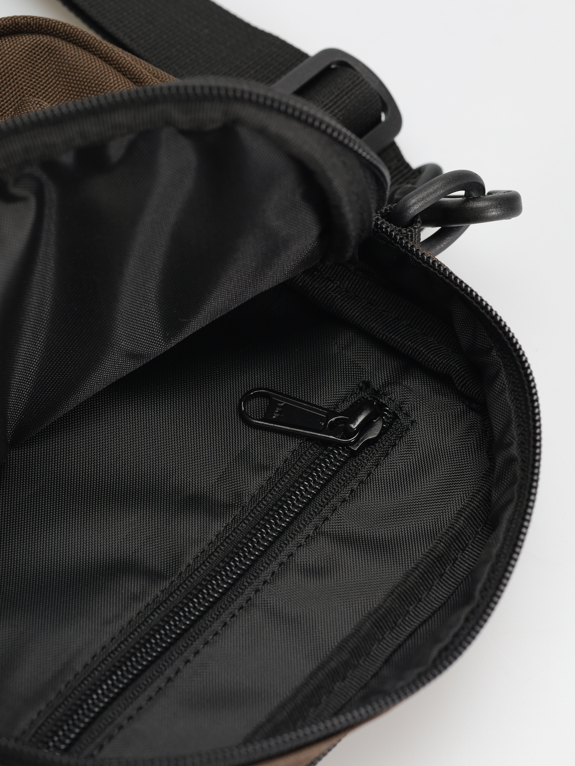 Carhartt WIP Essentials Táska (liberica)