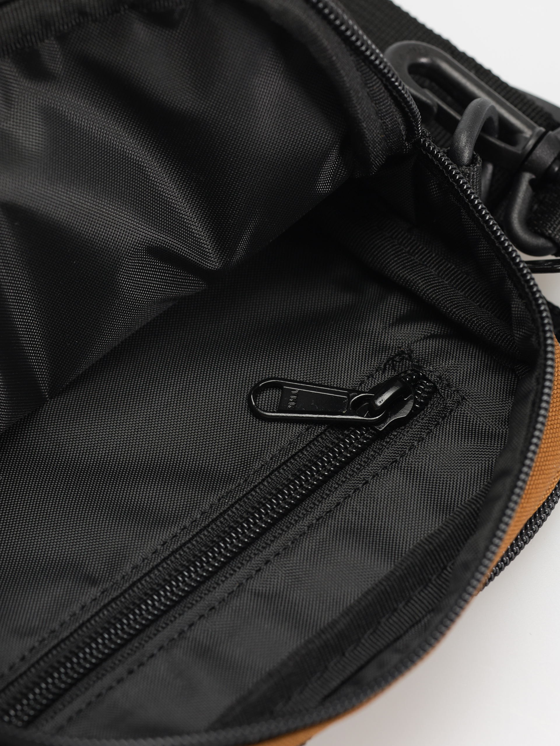 Táska Carhartt WIP Essentials (hamilton brown)