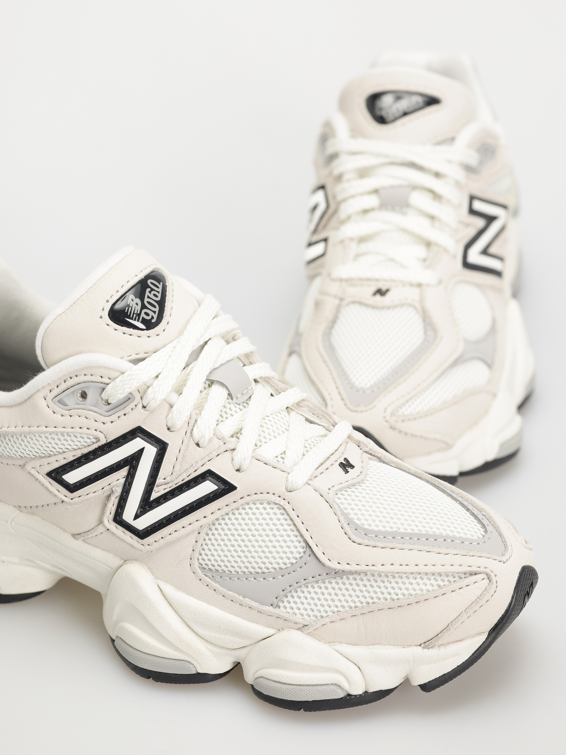 New Balance 9060 Cipők (sea salt)