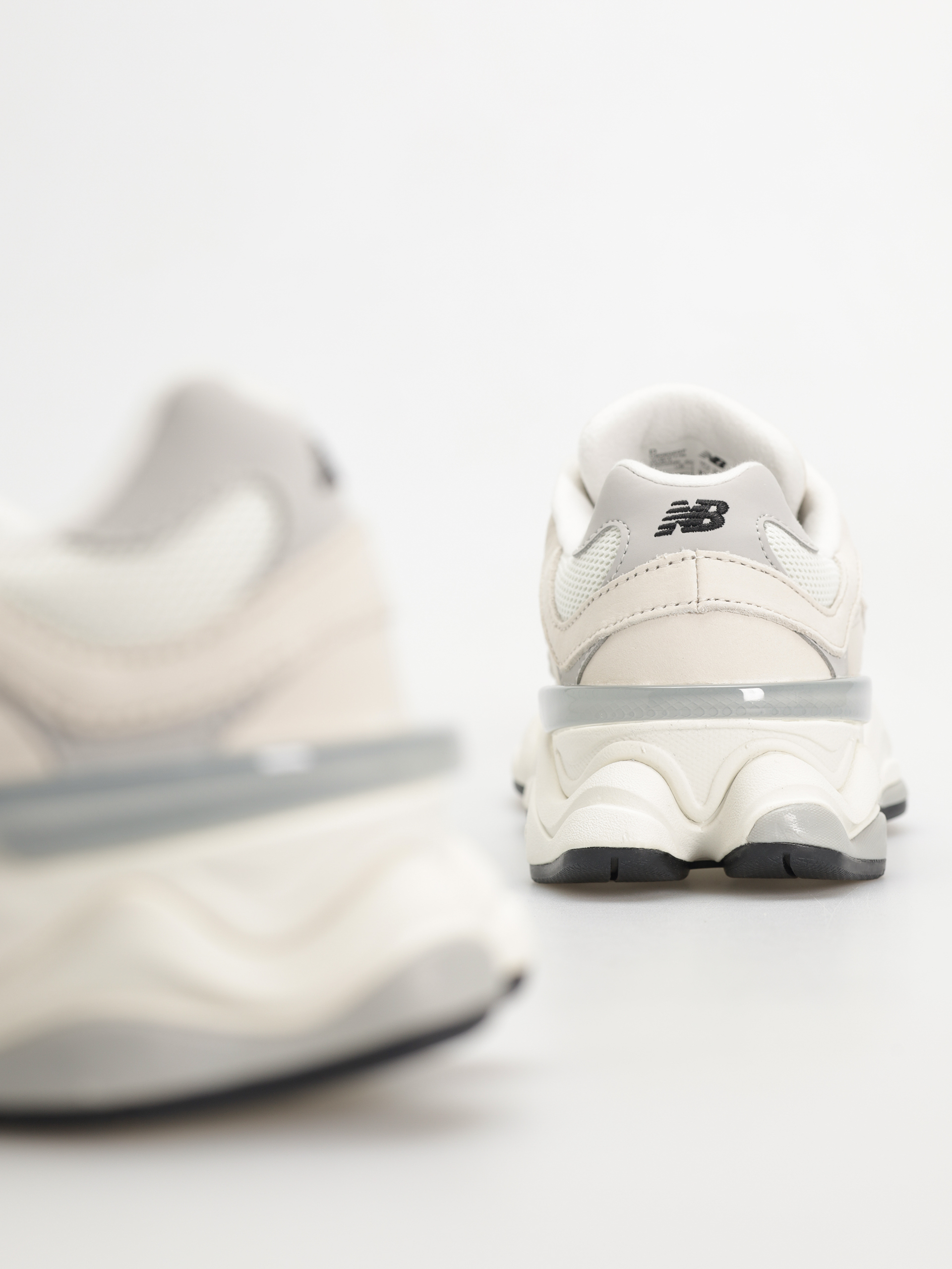 New Balance 9060 Cipők (sea salt)