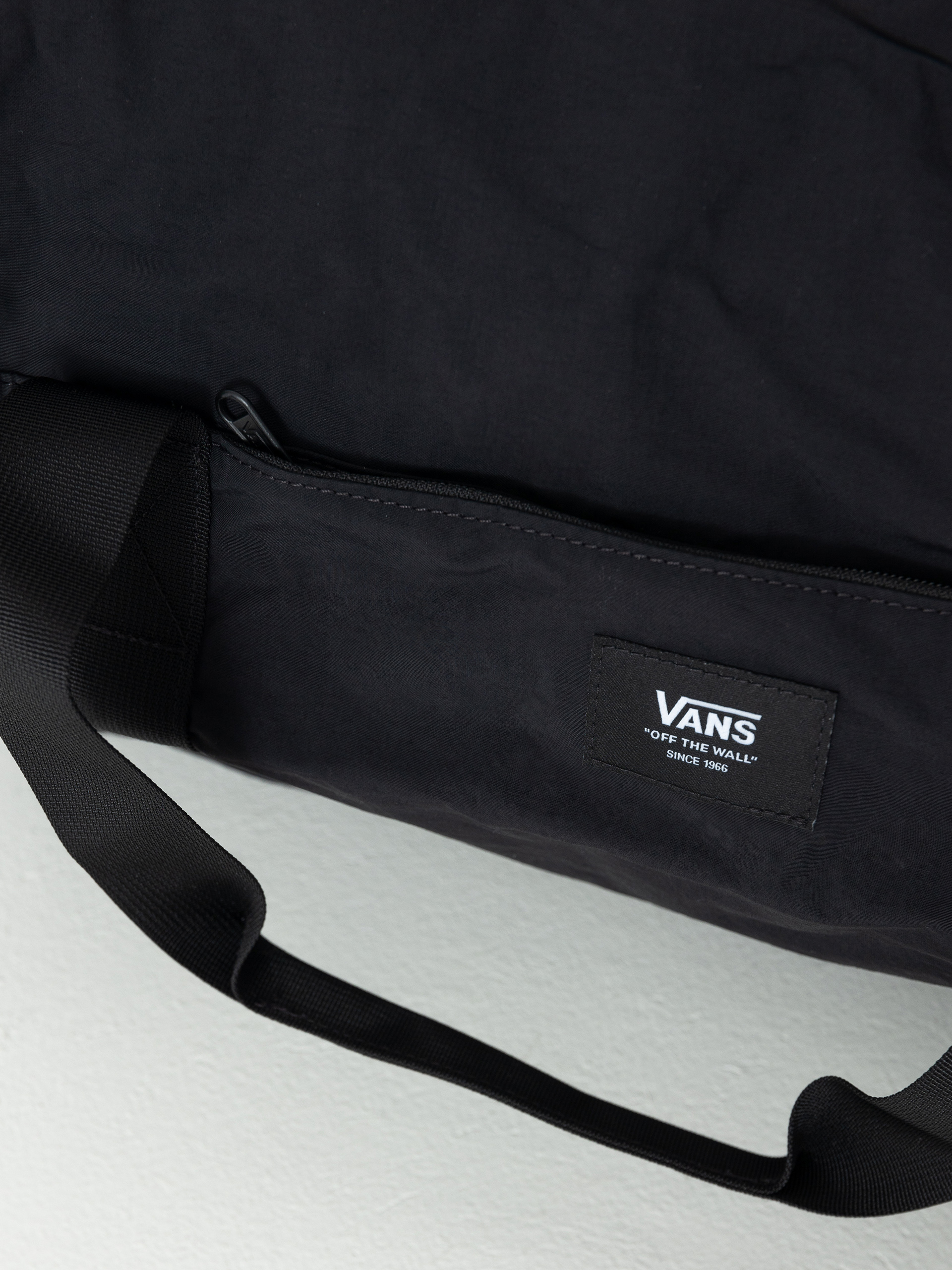 Táska Vans Barreled Duffel (black)