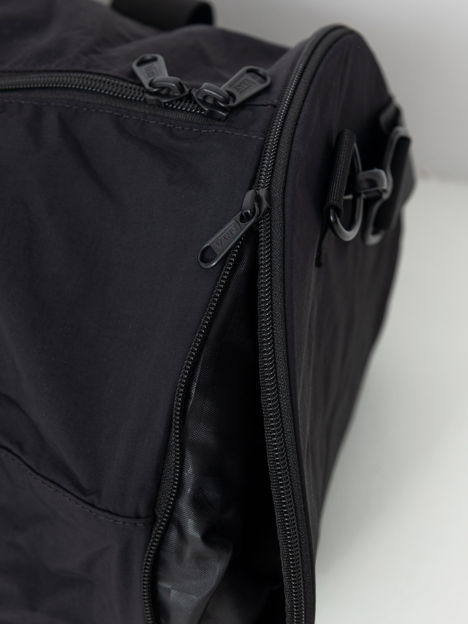 Táska Vans Barreled Duffel (black)