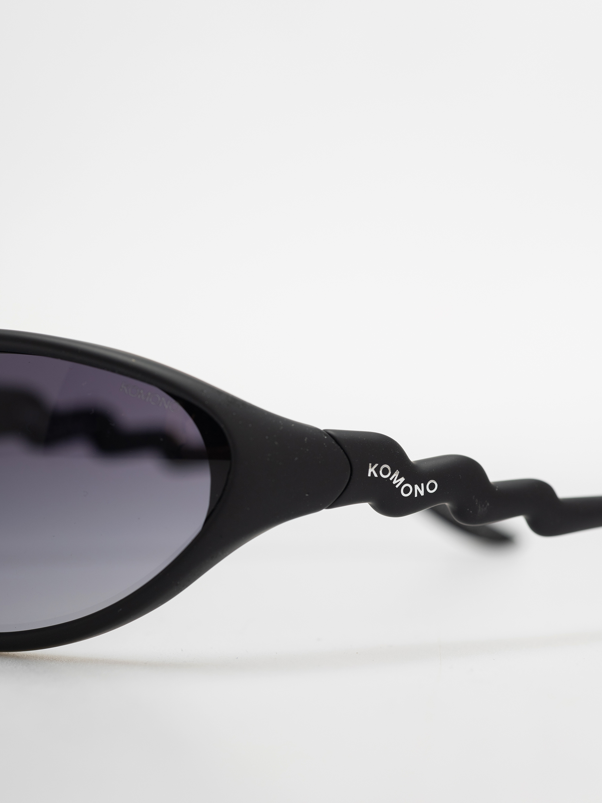 Komono The Glitch Napszemüvegek (carbon)
