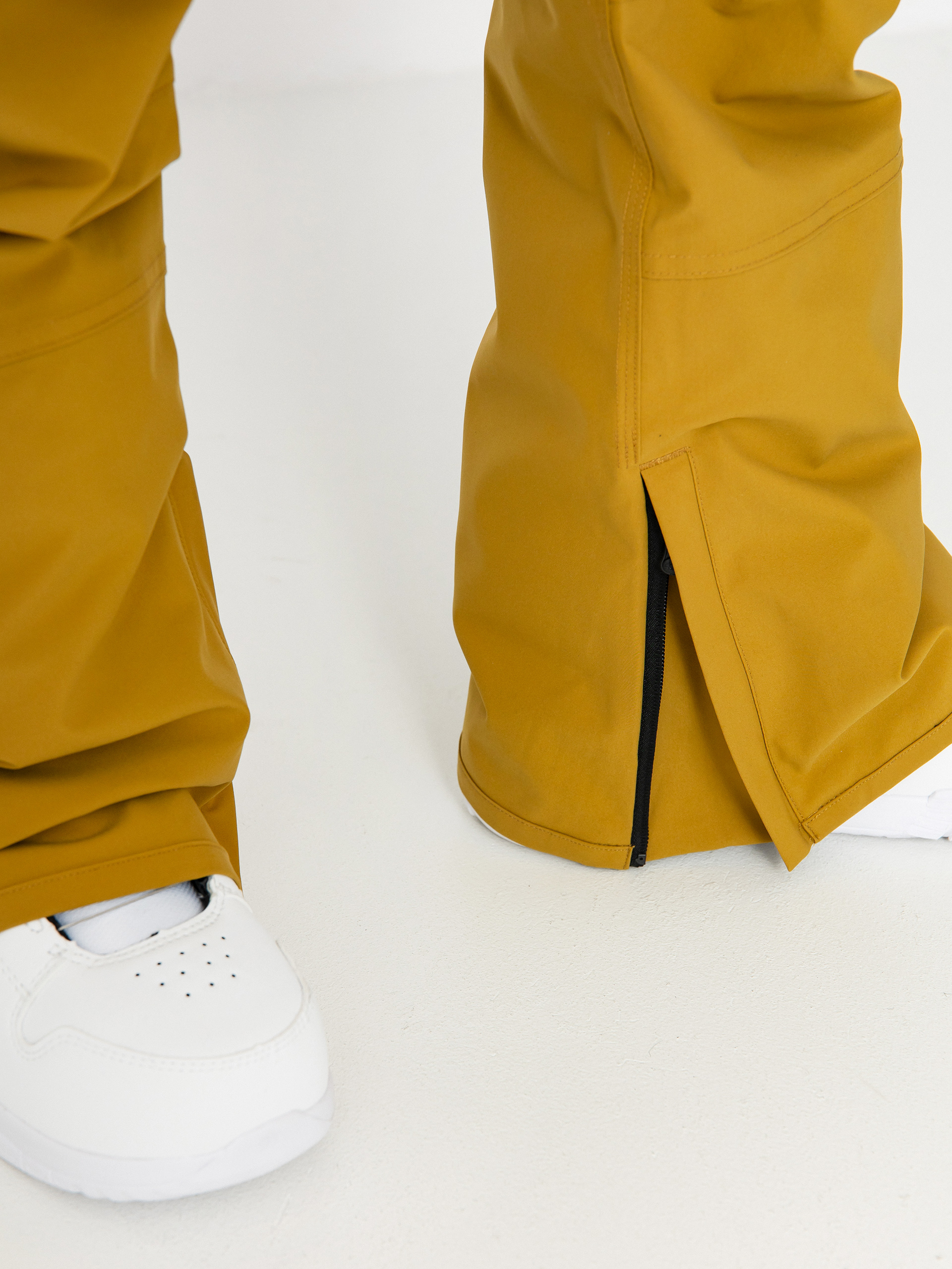 Női Snowboard nadrág ThirtyTwo Basement Bib (tan)