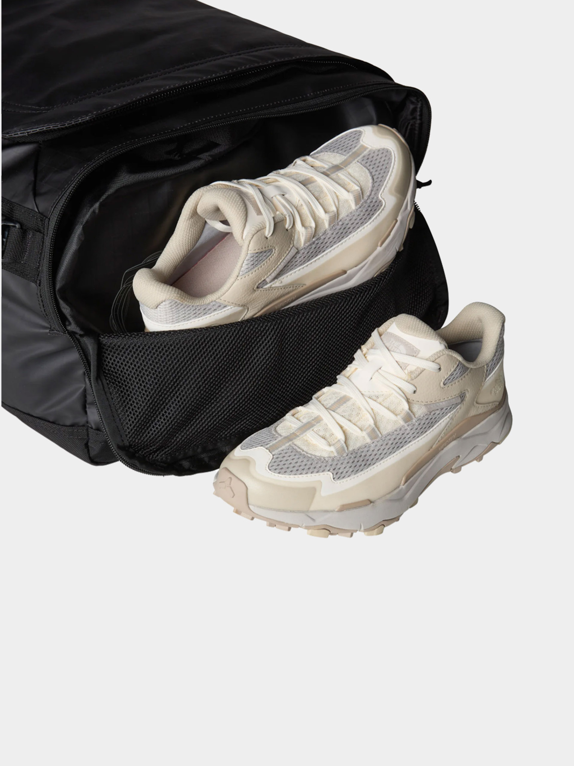 Táska The North Face Base Camp Voyager Duffel 62L (tnf black/asphalt grey)