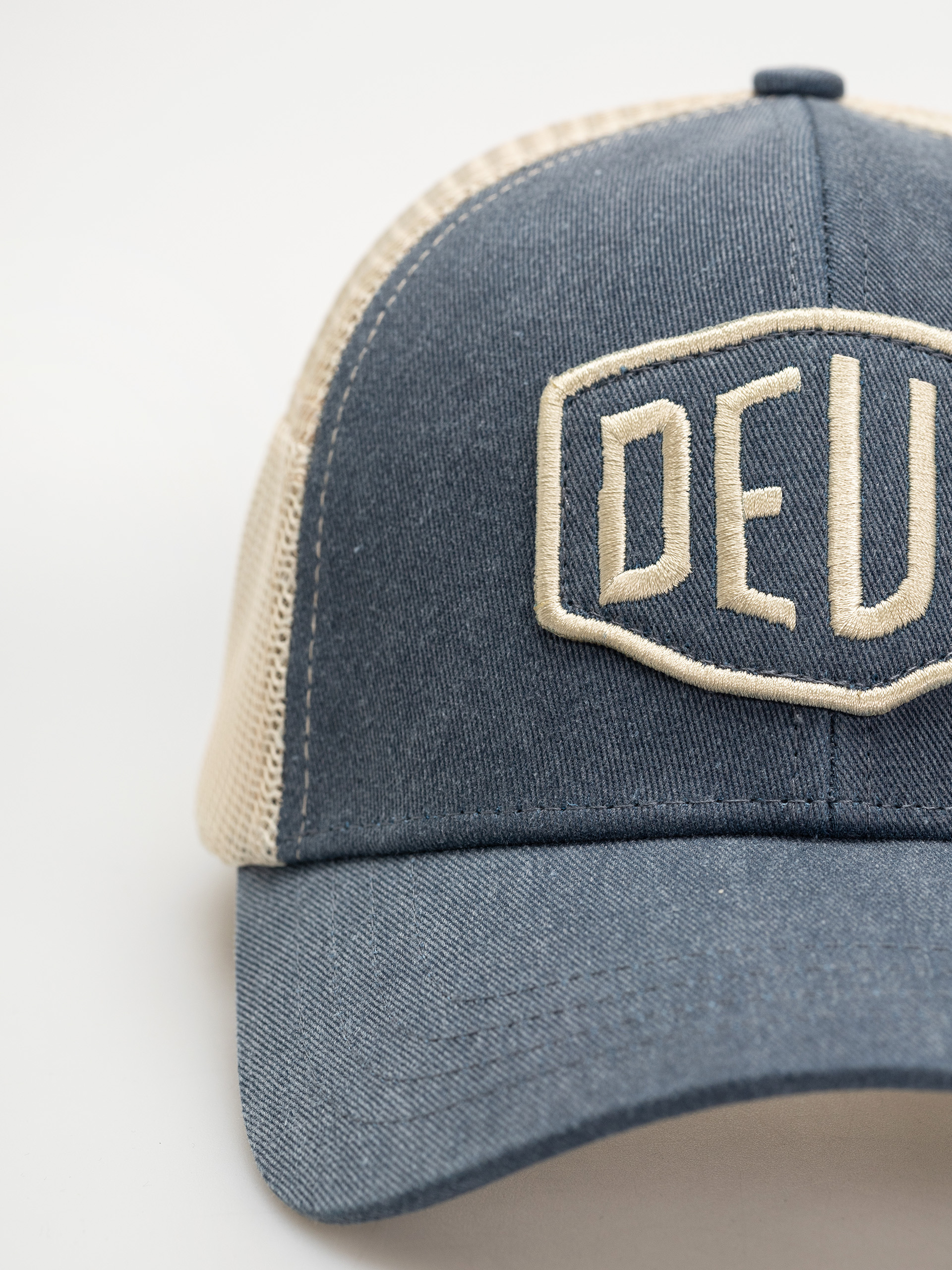 Deus Ex Machina Shield Trucker Baseball sapka (legion blue)
