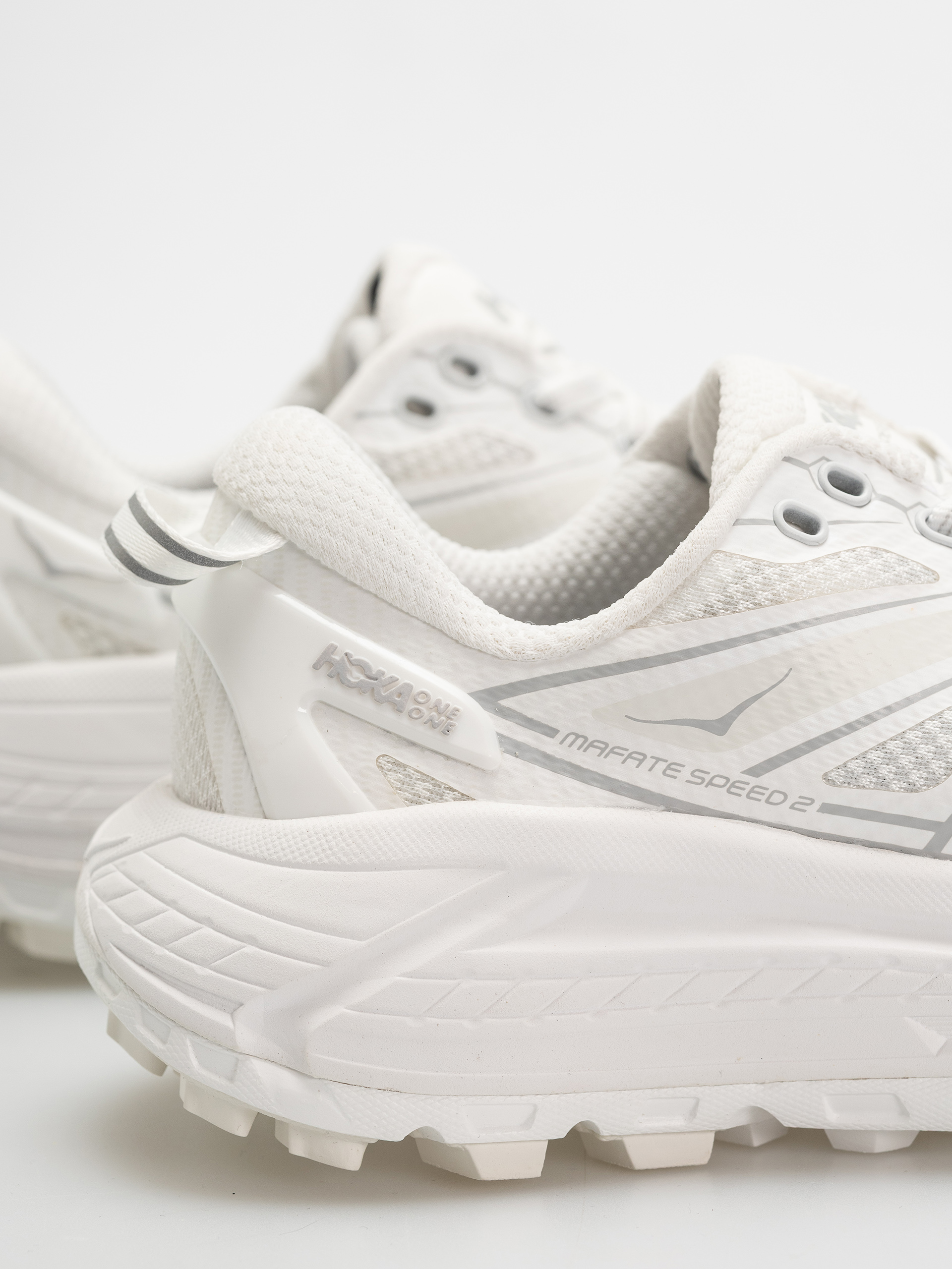 Hoka Mafate Speed 2 Cipők (white/lunar rock)