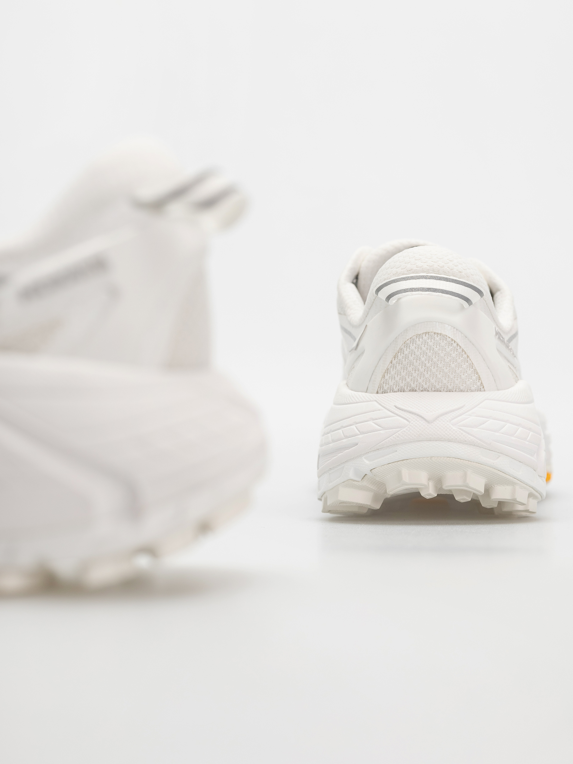 Hoka Mafate Speed 2 Cipők (white/lunar rock)