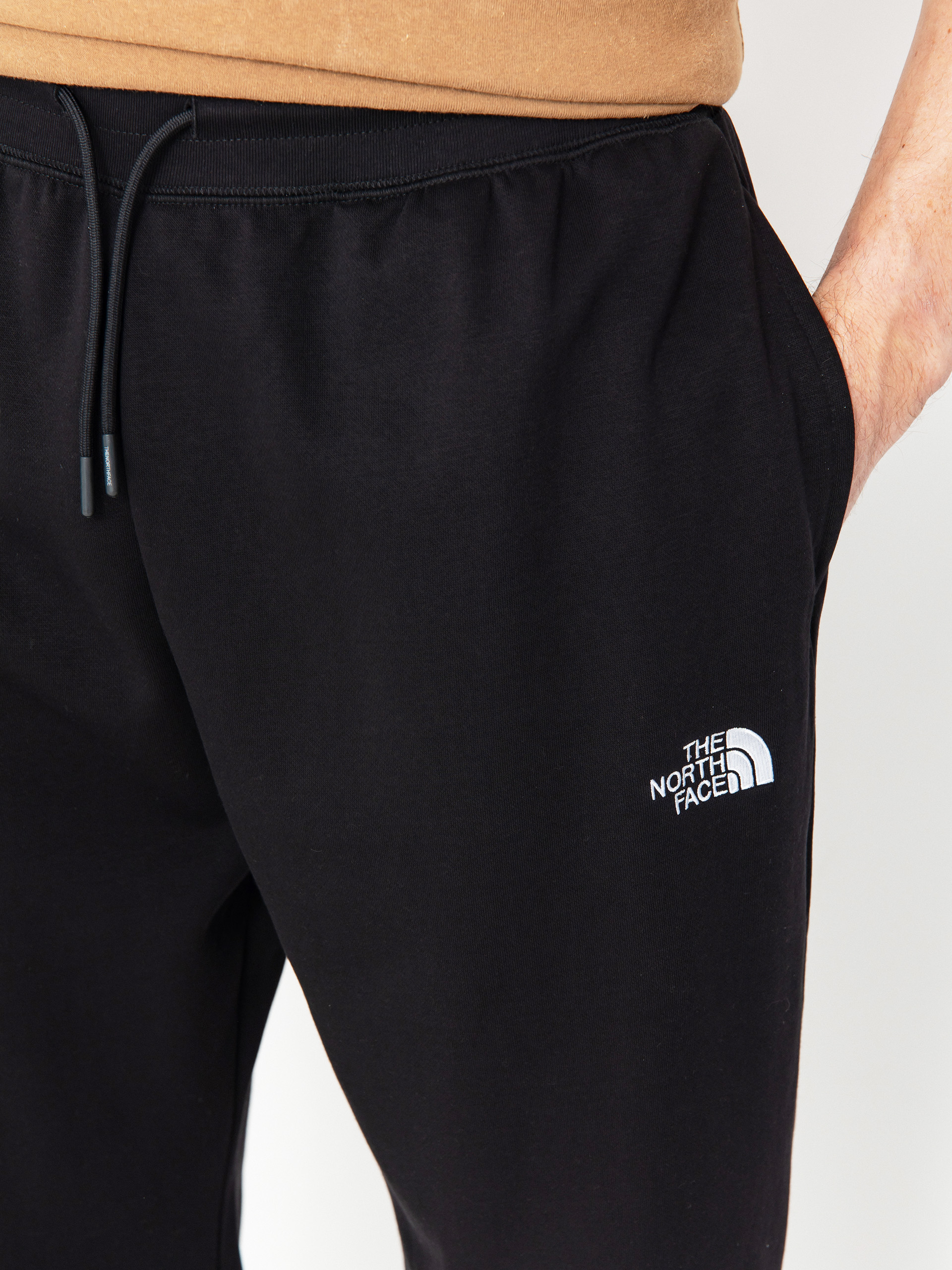 The North Face Essential Relaxed Straight Jogger Kisnadrág (tnf black)