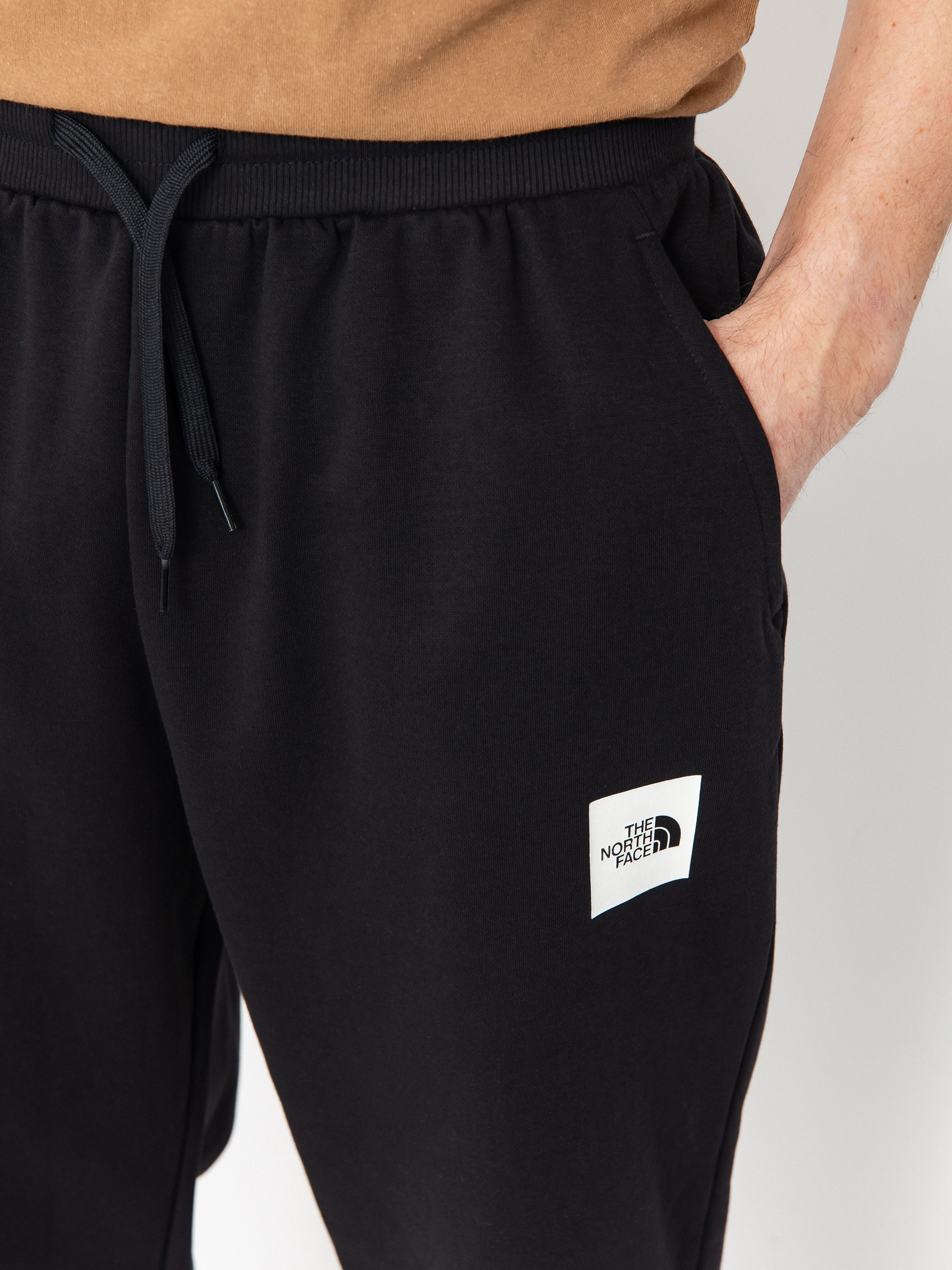 The North Face Fine Regular Tapered Jogger Kisnadrág (tnf black)