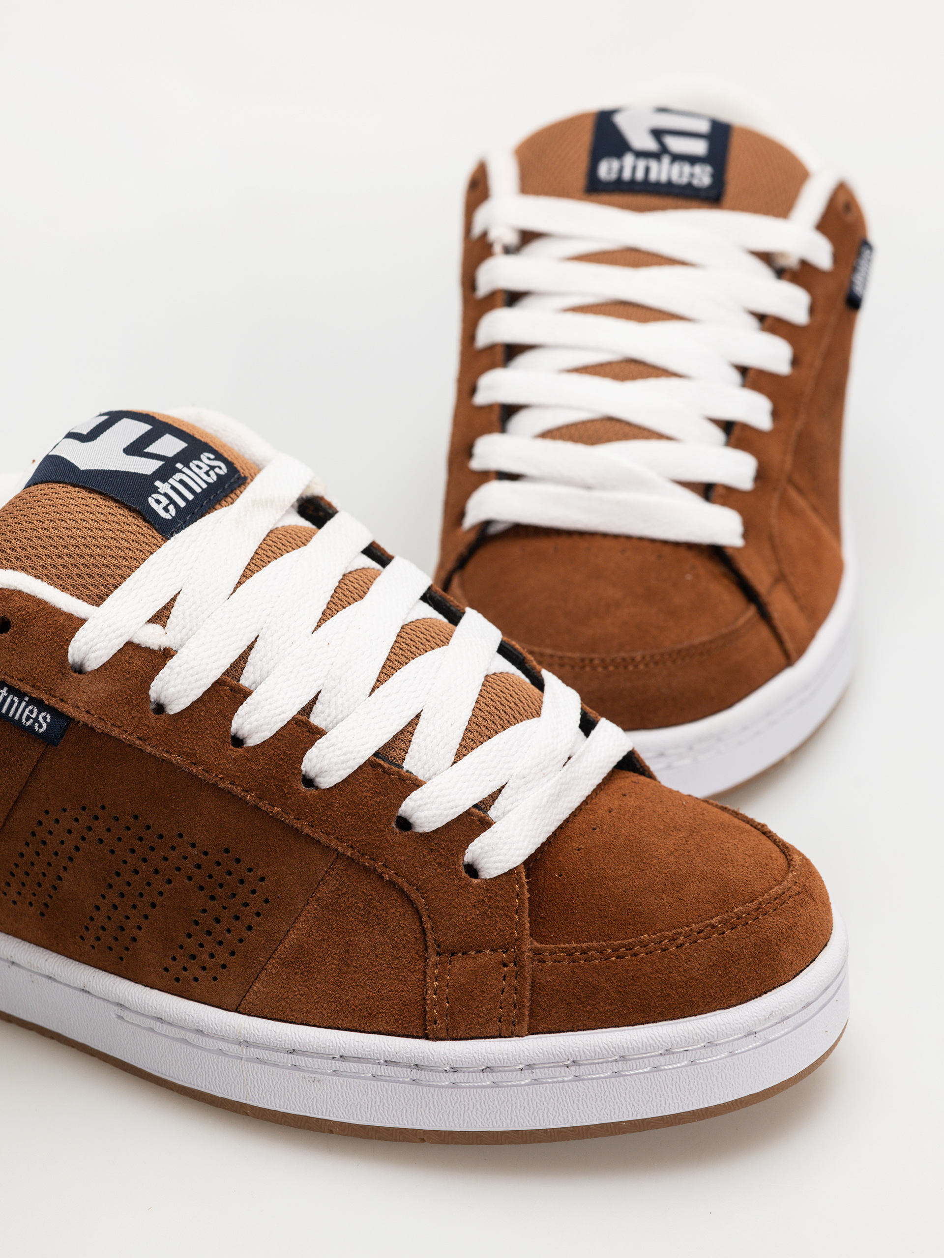 Etnies Kingpin Cipők (brown/navy)