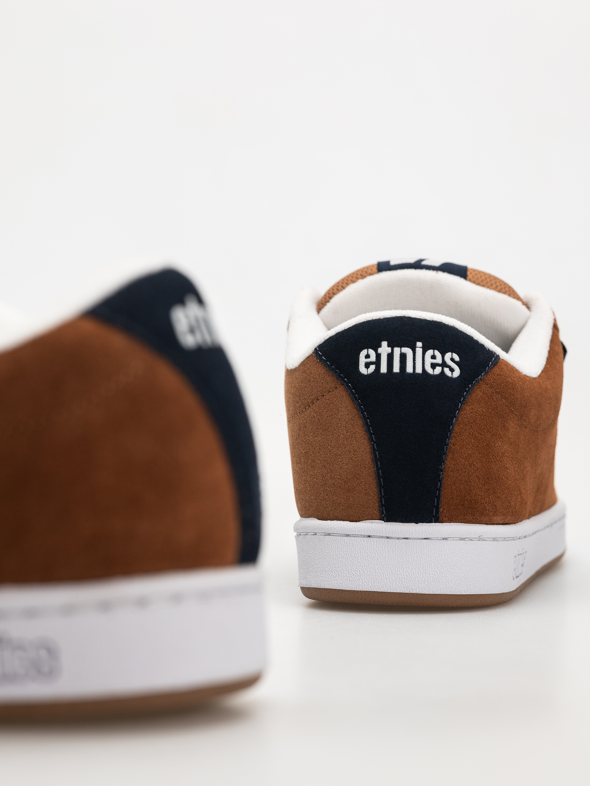 Etnies Kingpin Cipők (brown/navy)