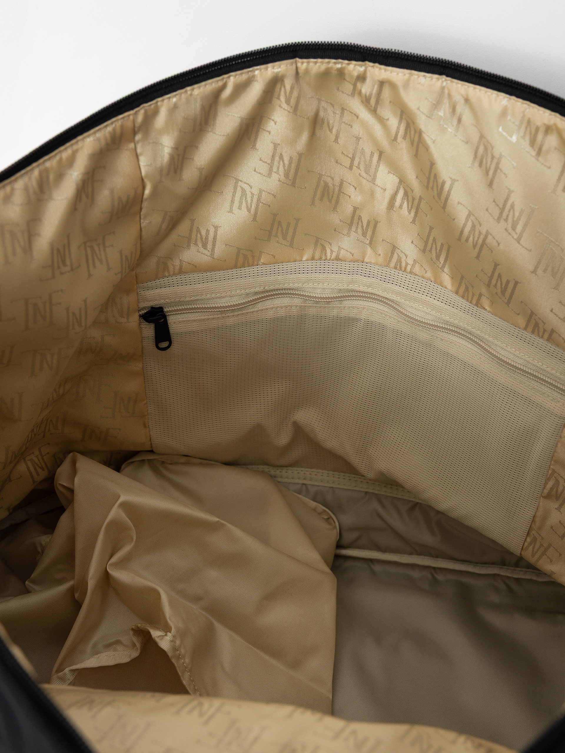 Táska The North Face Never Stop Weekender Duffel Wmn (tnf black npf)