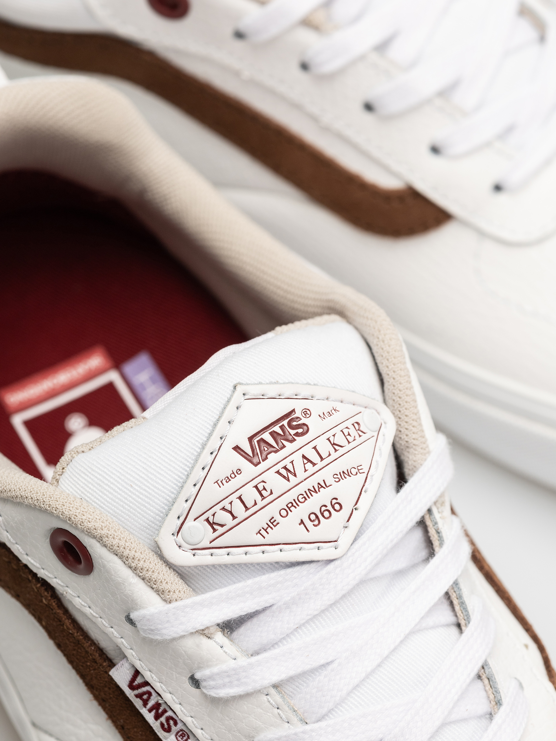 Vans Skate Kyle Walker Cipők (leather white/red)