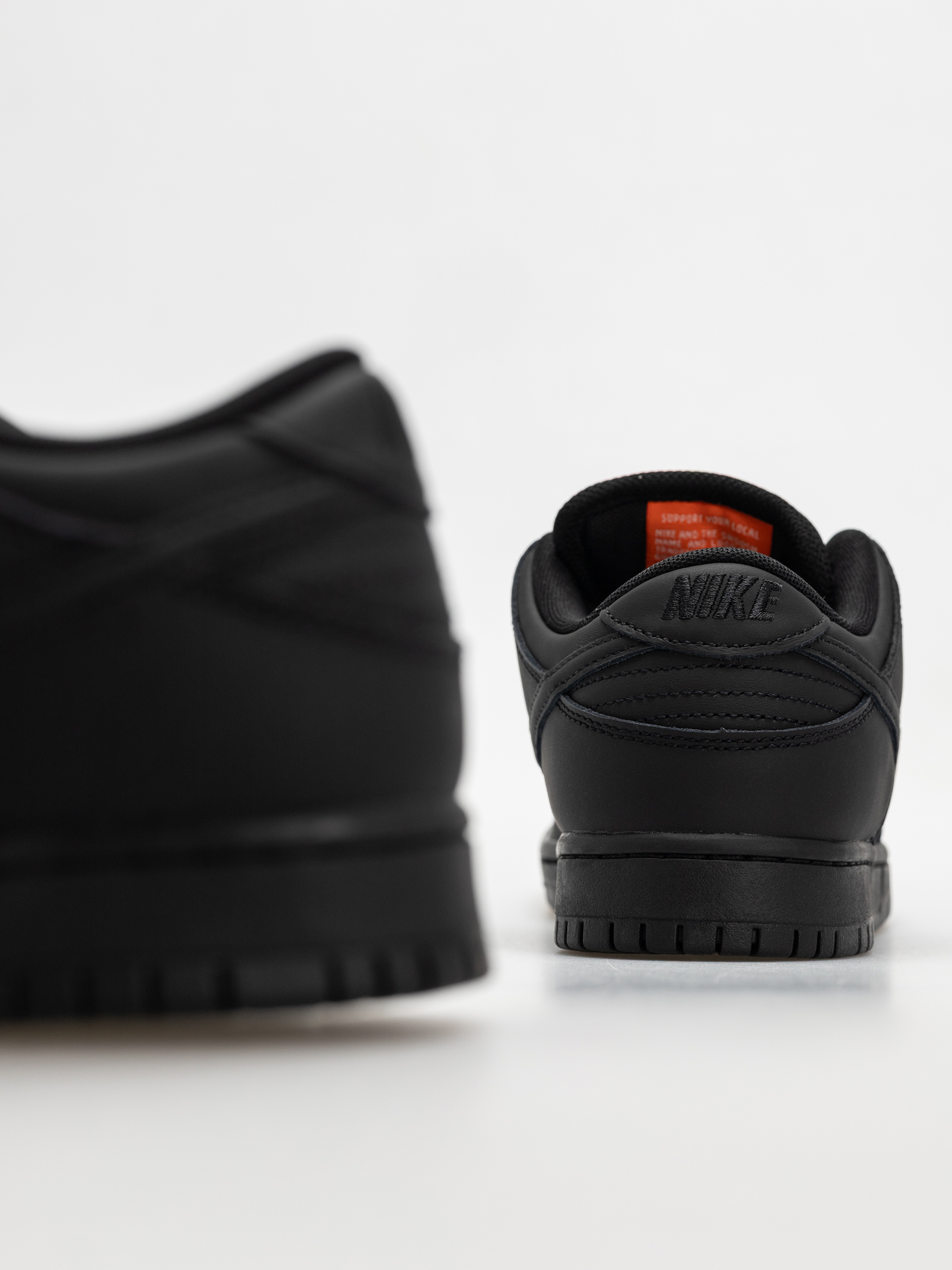 Nike SB Dunk Low Pro Cipők (black/black black black)