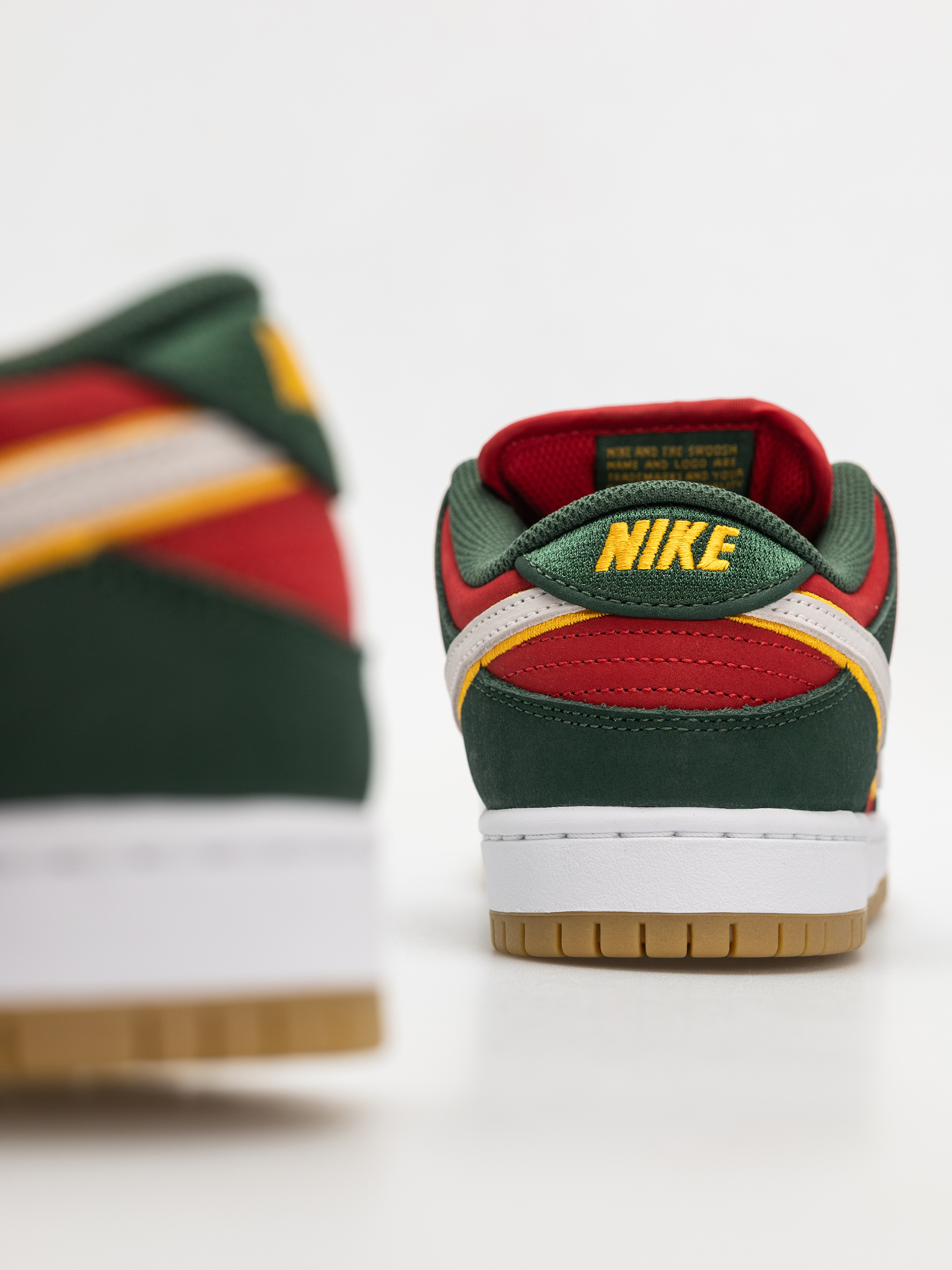 Nike SB Dunk Low Pro Prm Cipők (fir/white university gold fire red)