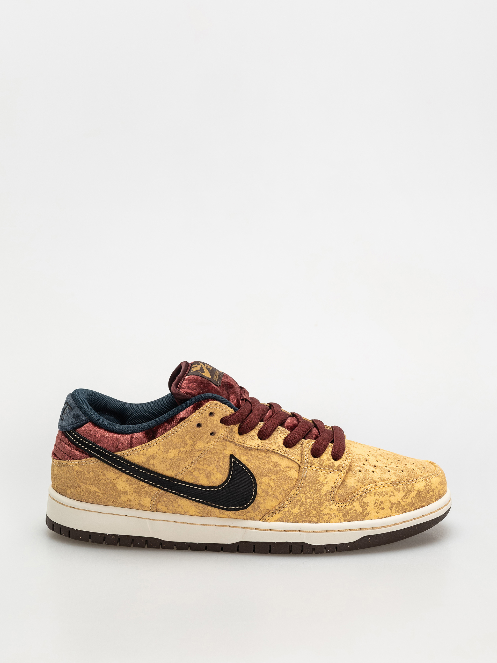 Nike SB Dunk Low Pro Cipők (celestial gold/black dark team red)