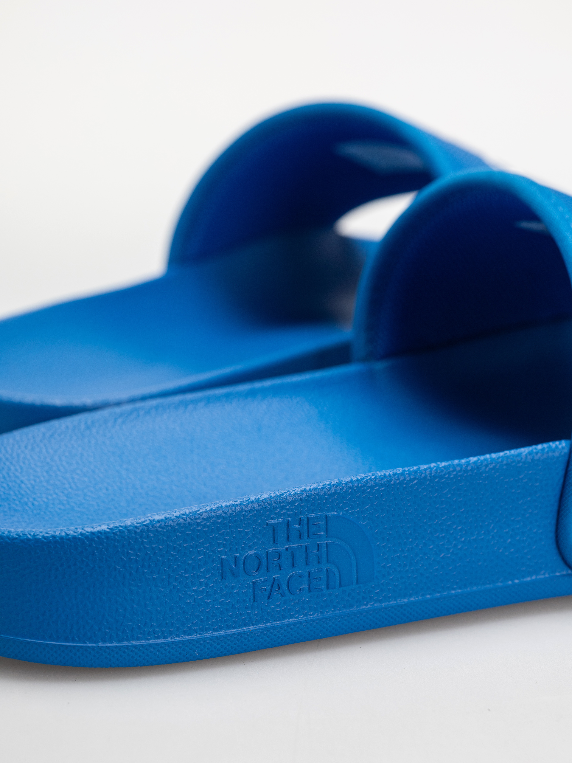 The North Face Base Camp III Flip-flop papucsok (hero blue/tnf white)
