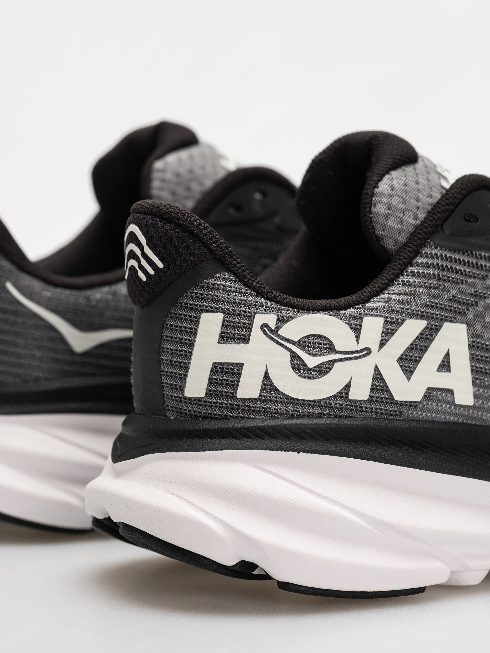 Cipők Hoka Clifton 9 JR (black/white)