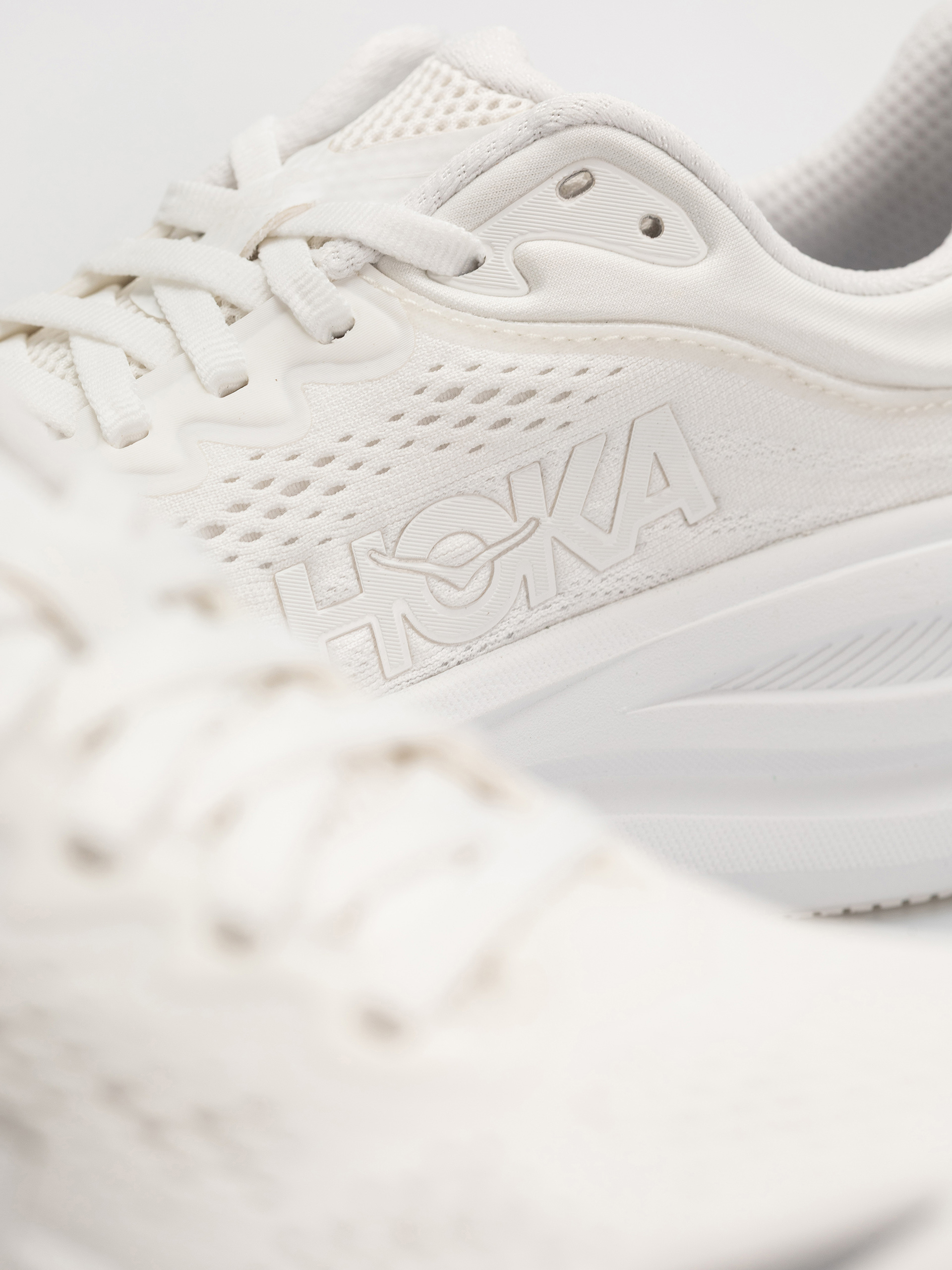 Cipők Hoka Bondi 9 Wmn (white/white)