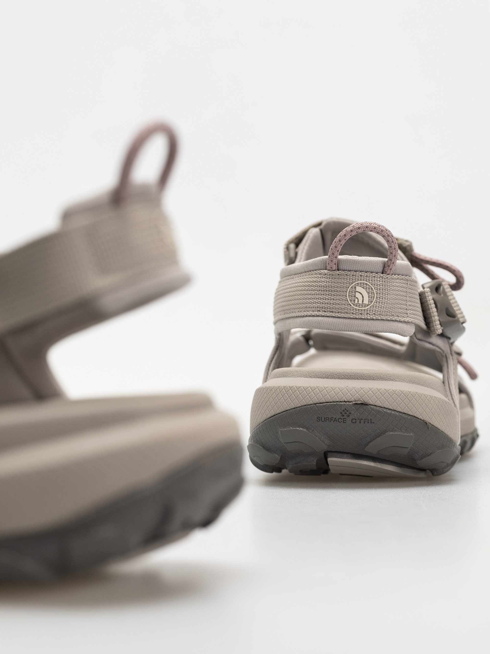 The North Face Explore Camp Wmn Szandálok (soap stone/metal pink)