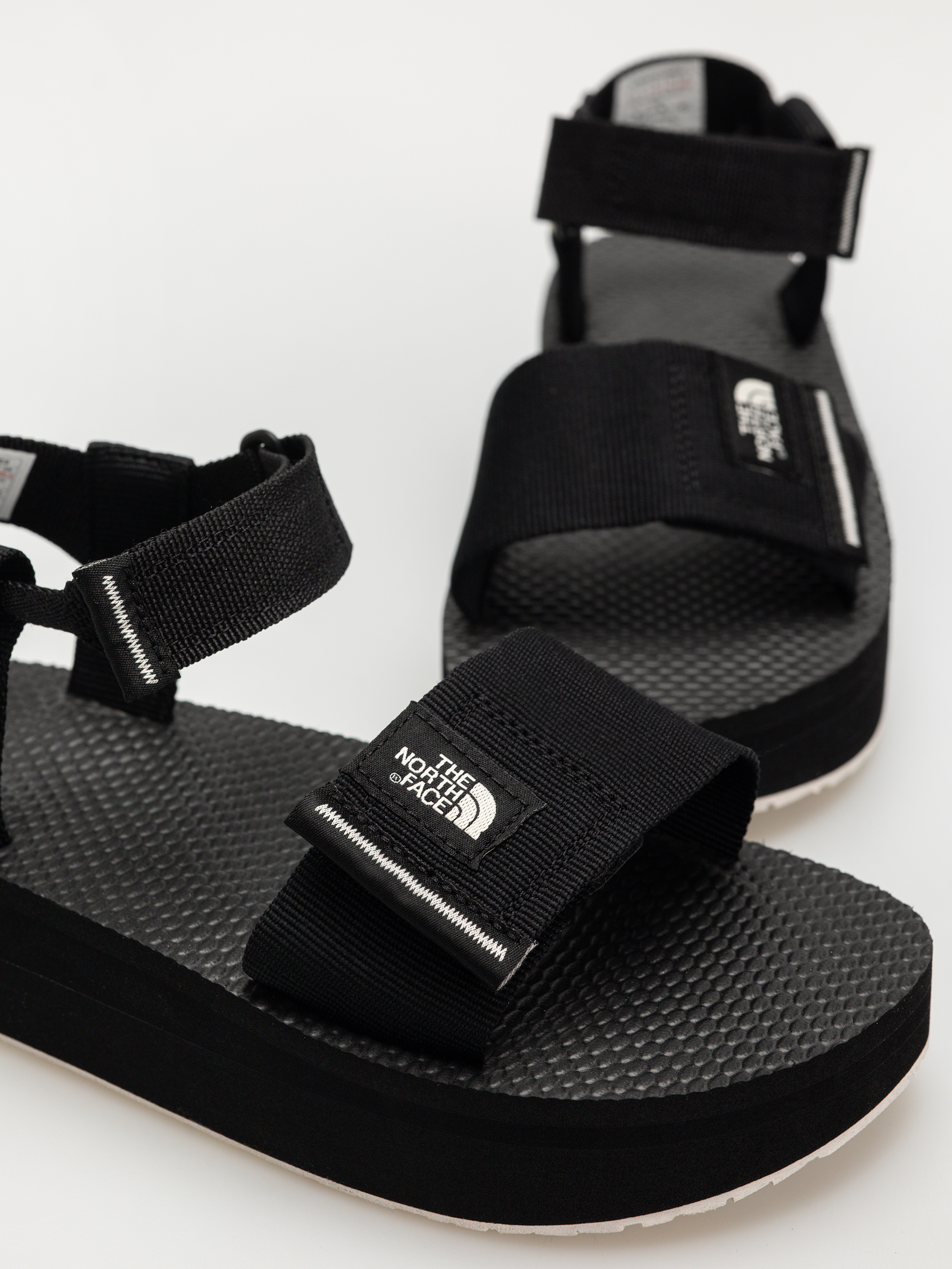 The North Face Skeena Platform Szandálok Wmn (tnf black/white dune)