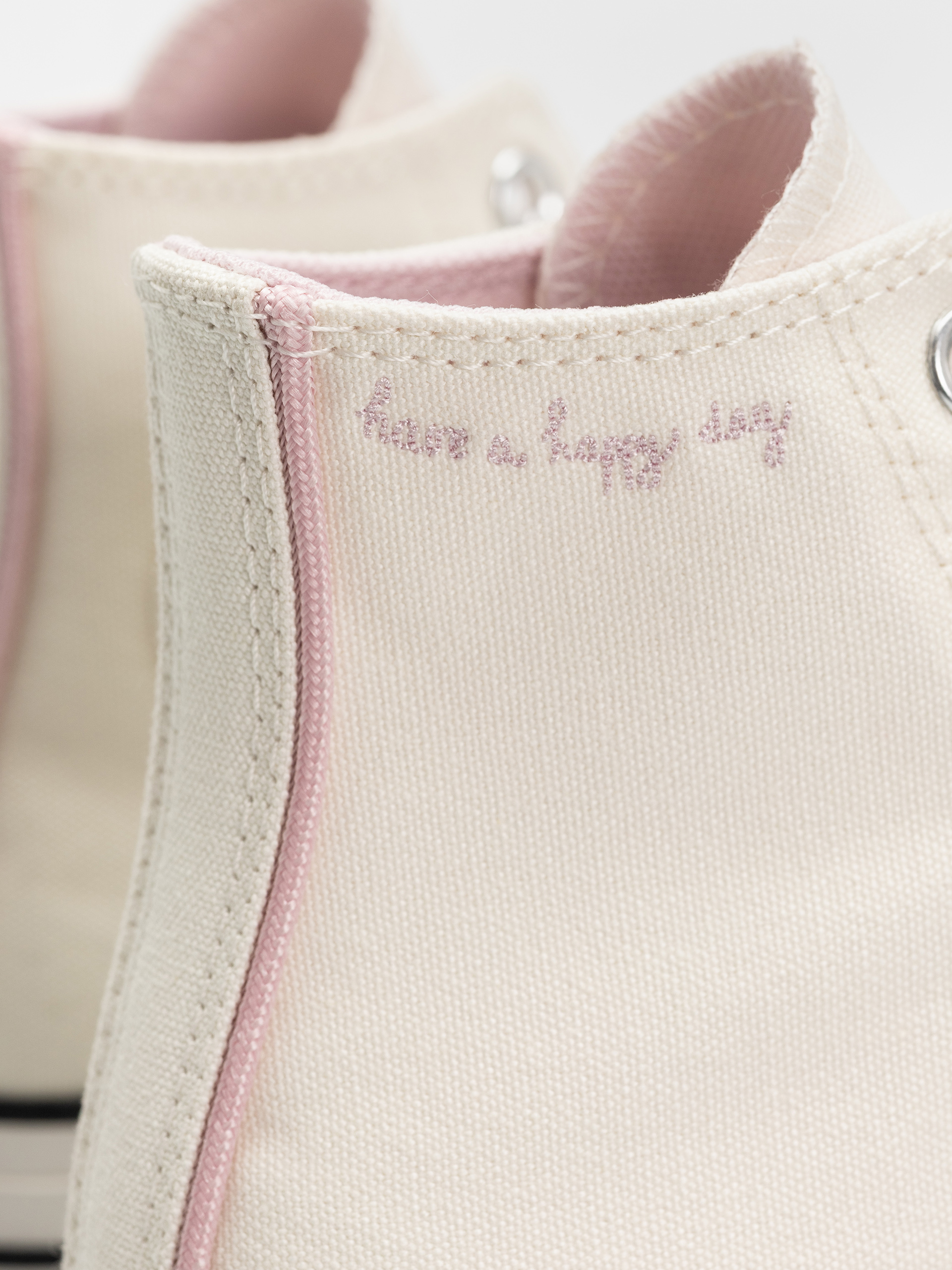 Tornacipők Converse Chuck Taylor All Star Hi Wmn (egret/summit pink/black)