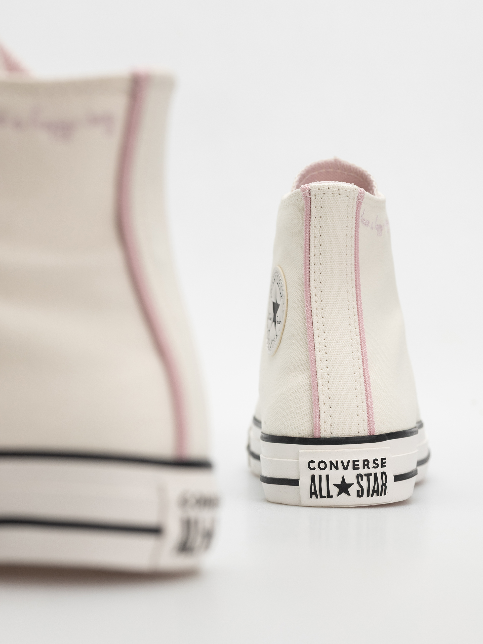 Tornacipők Converse Chuck Taylor All Star Hi Wmn (egret/summit pink/black)