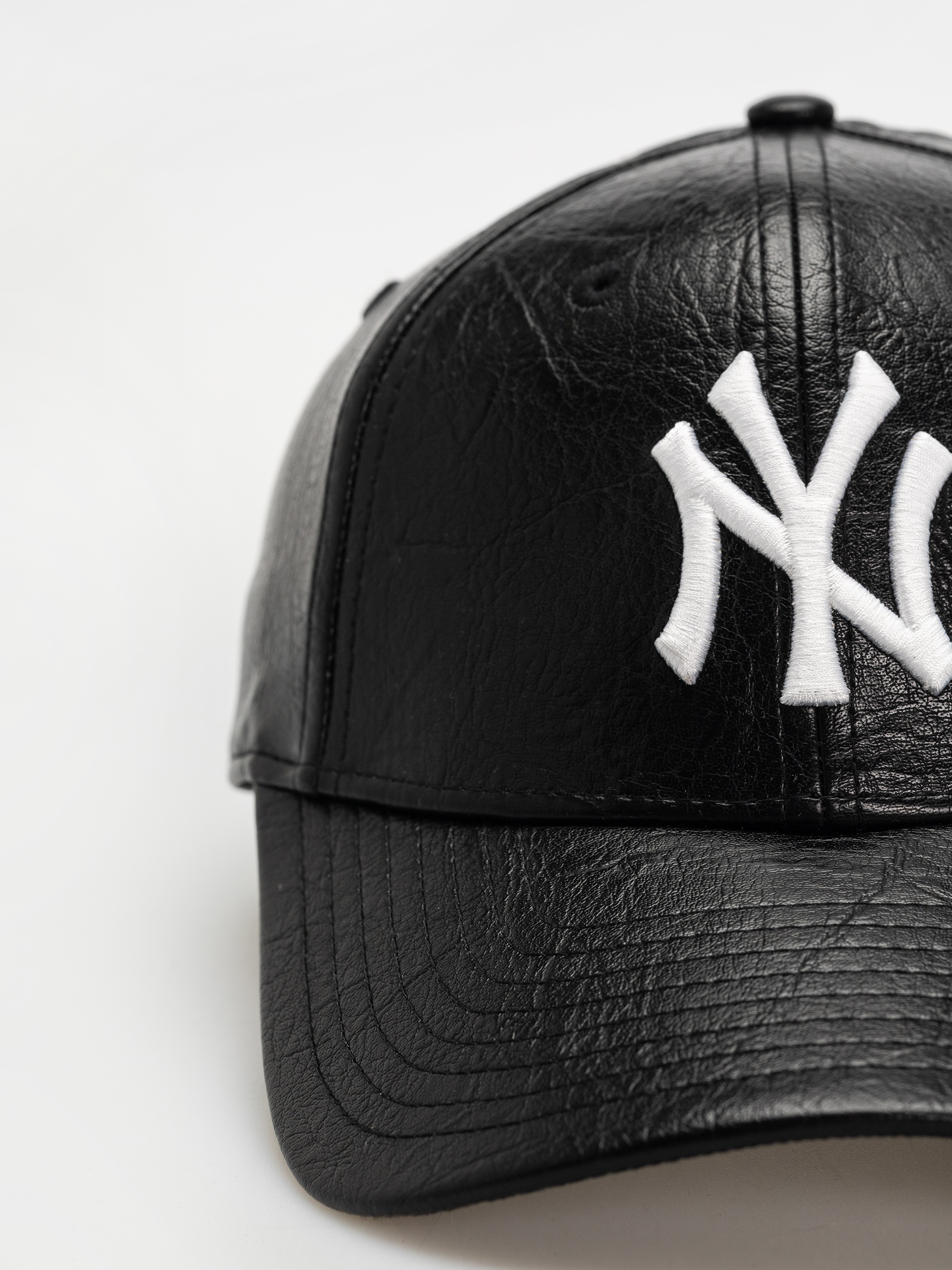 Baseball sapka New Era Crinkled Pu 9Forty New York Yankees Wmn (black)