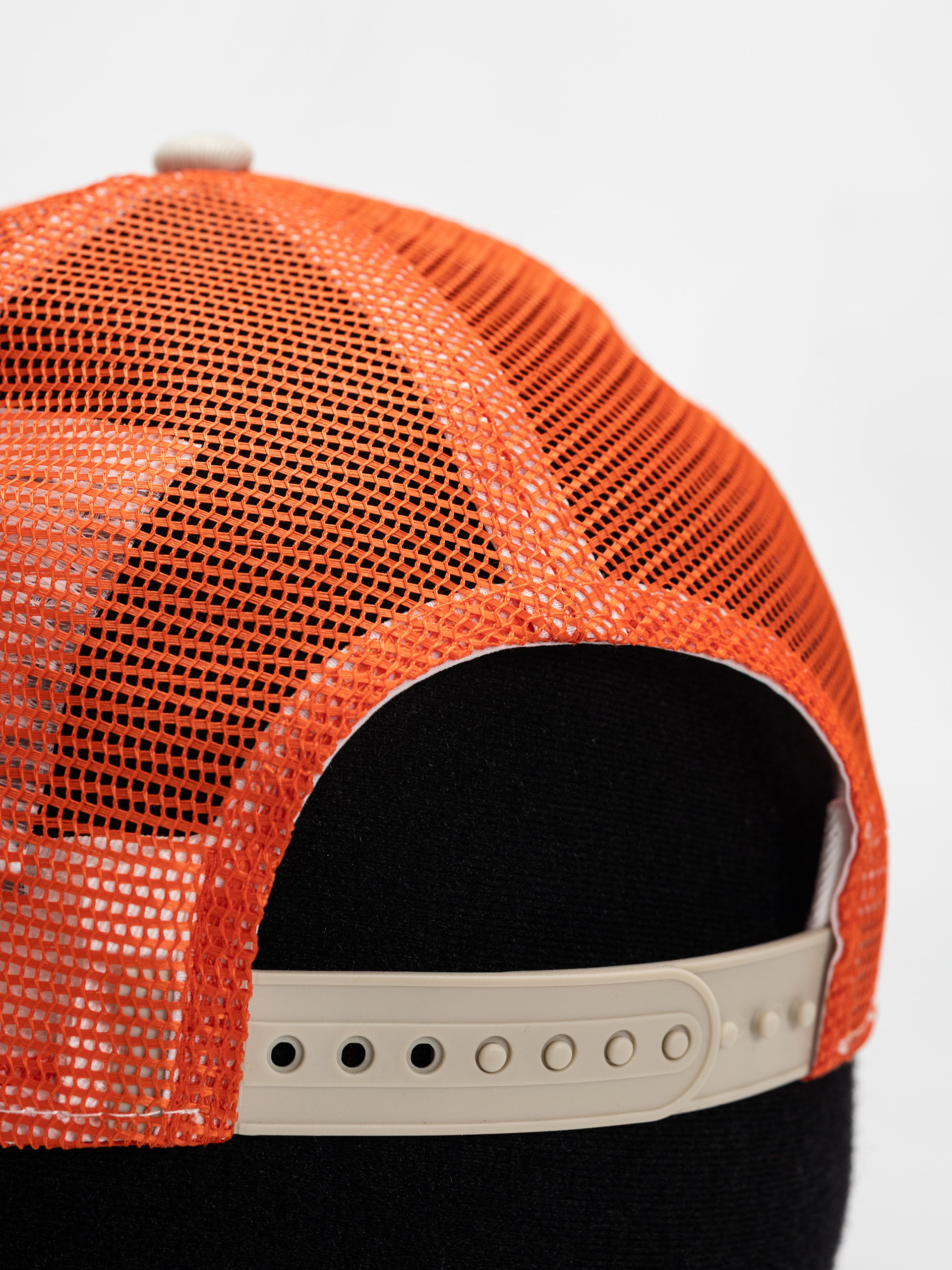 Baseball sapka New Era Summer Patch Trucker (light beige)