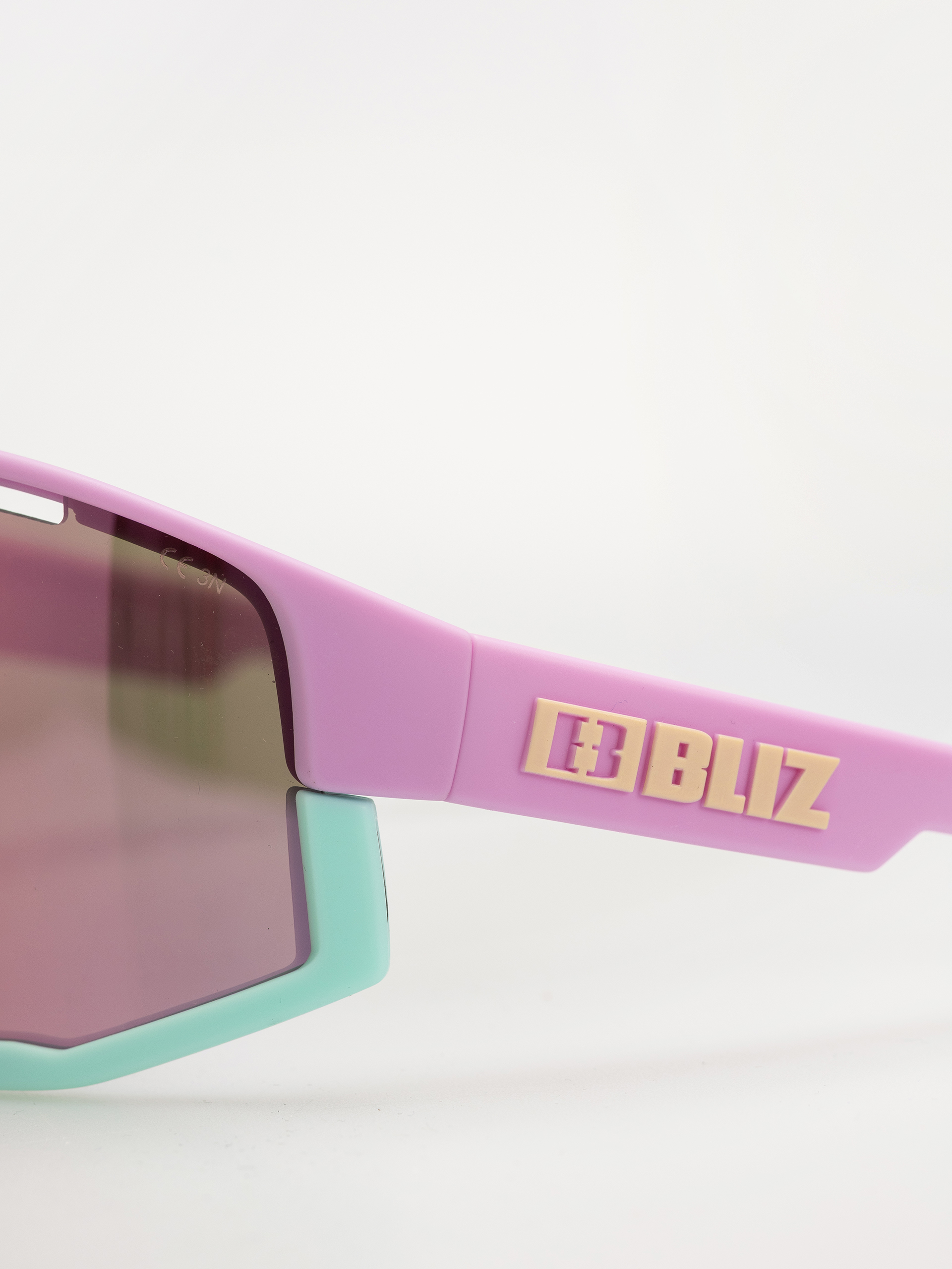 Bliz Fusion Napszemüvegek (matt pastel purple w yellow logo matt mint jawbone + spare jawbone in yellow/brown w pink multi)
