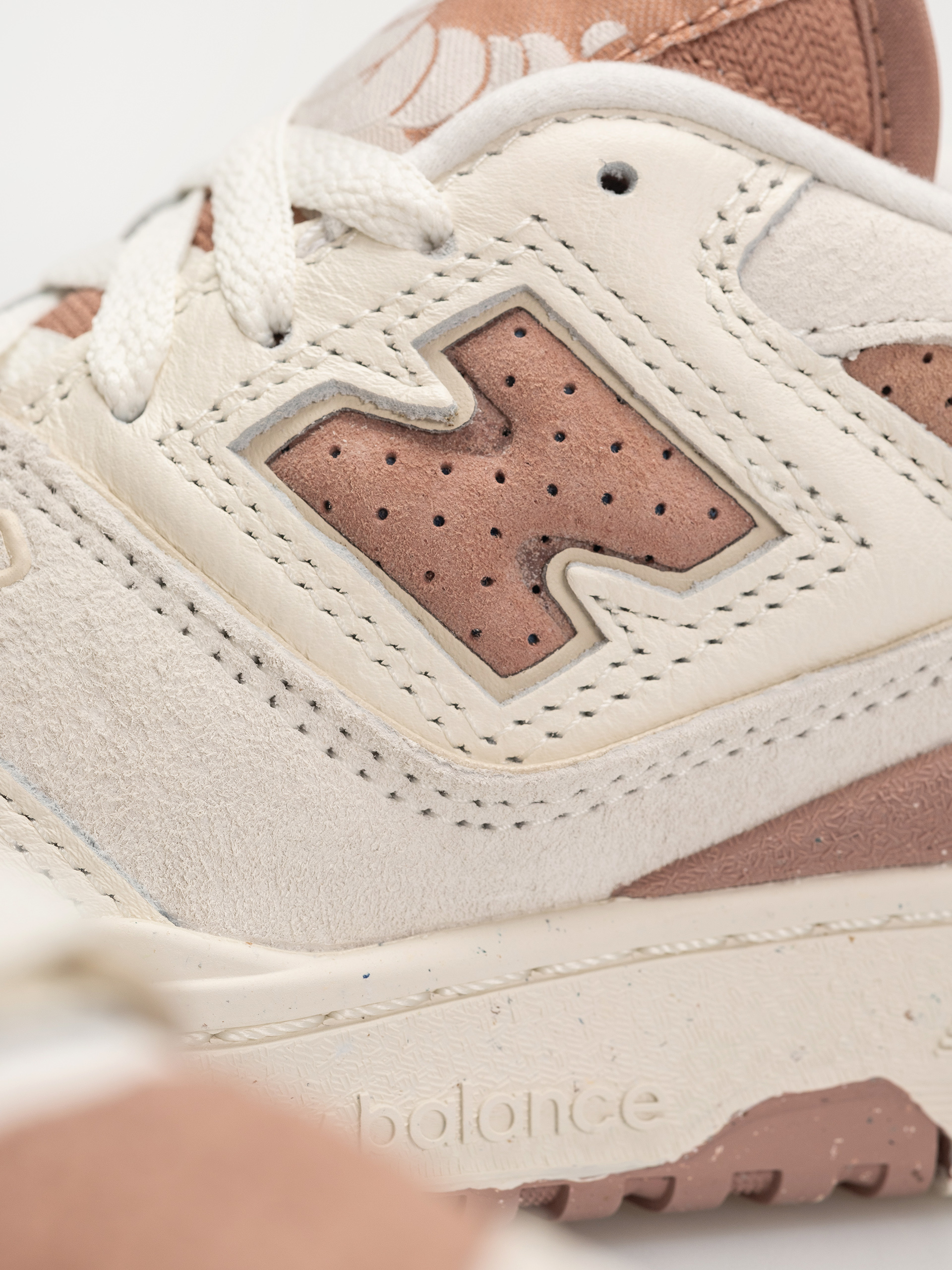 New Balance 550 Wmn Cipők (sea salt)