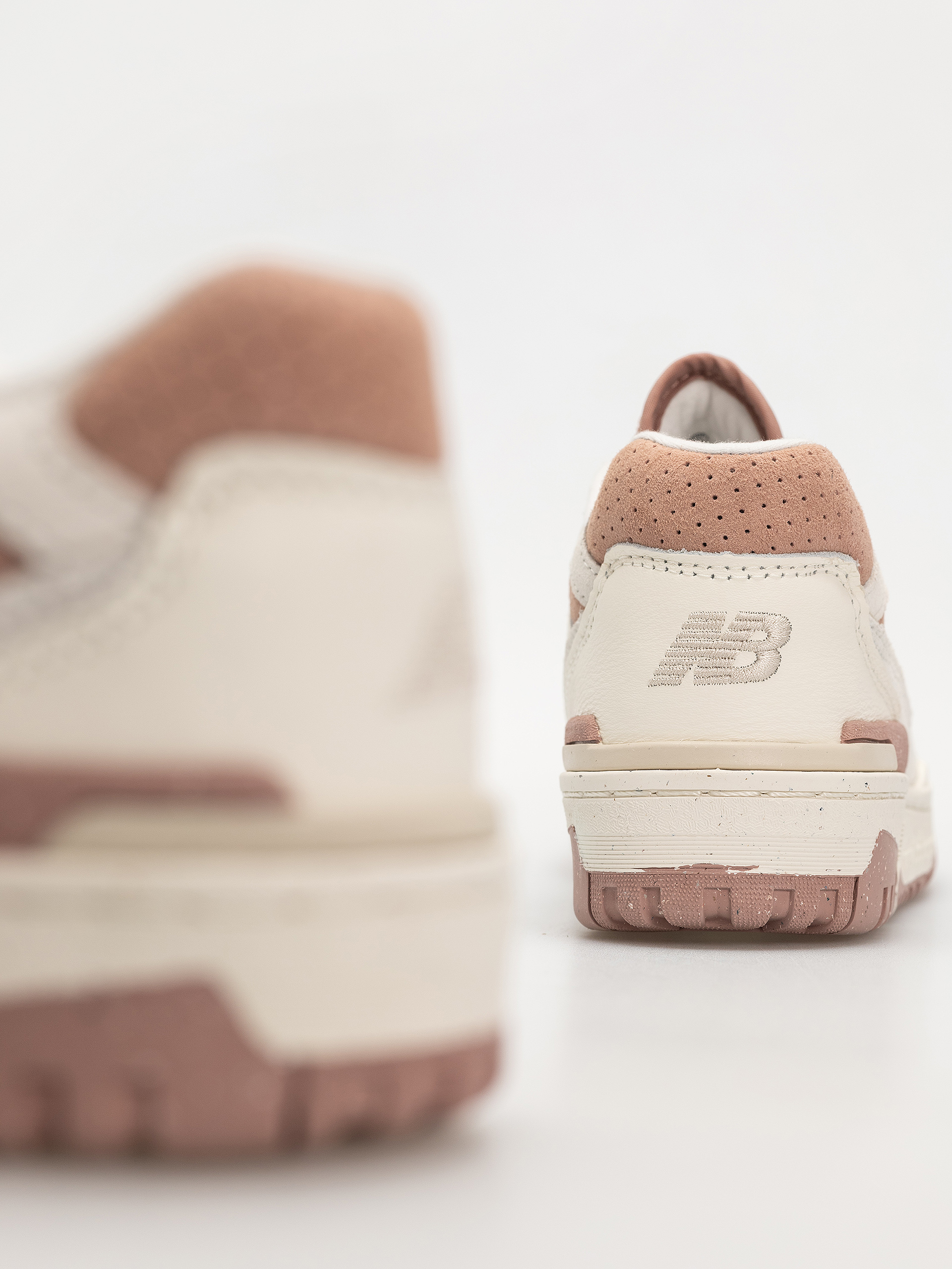 New Balance 550 Wmn Cipők (sea salt)