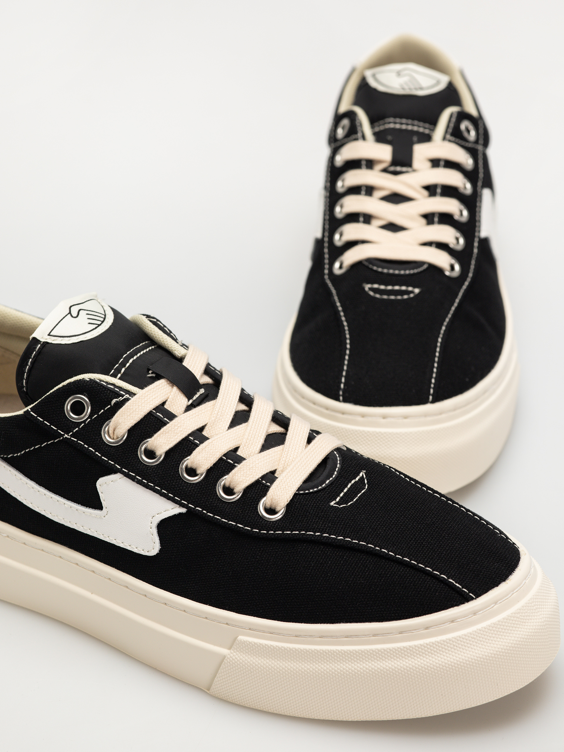 Stepney Workers Club Dellow S-Strike Cup Cipők (black white)