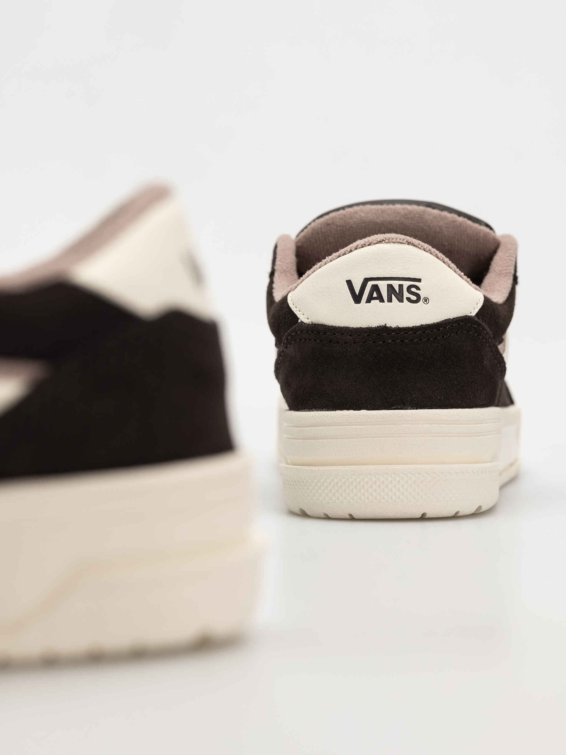 Cipők Vans Hylane (after dark)